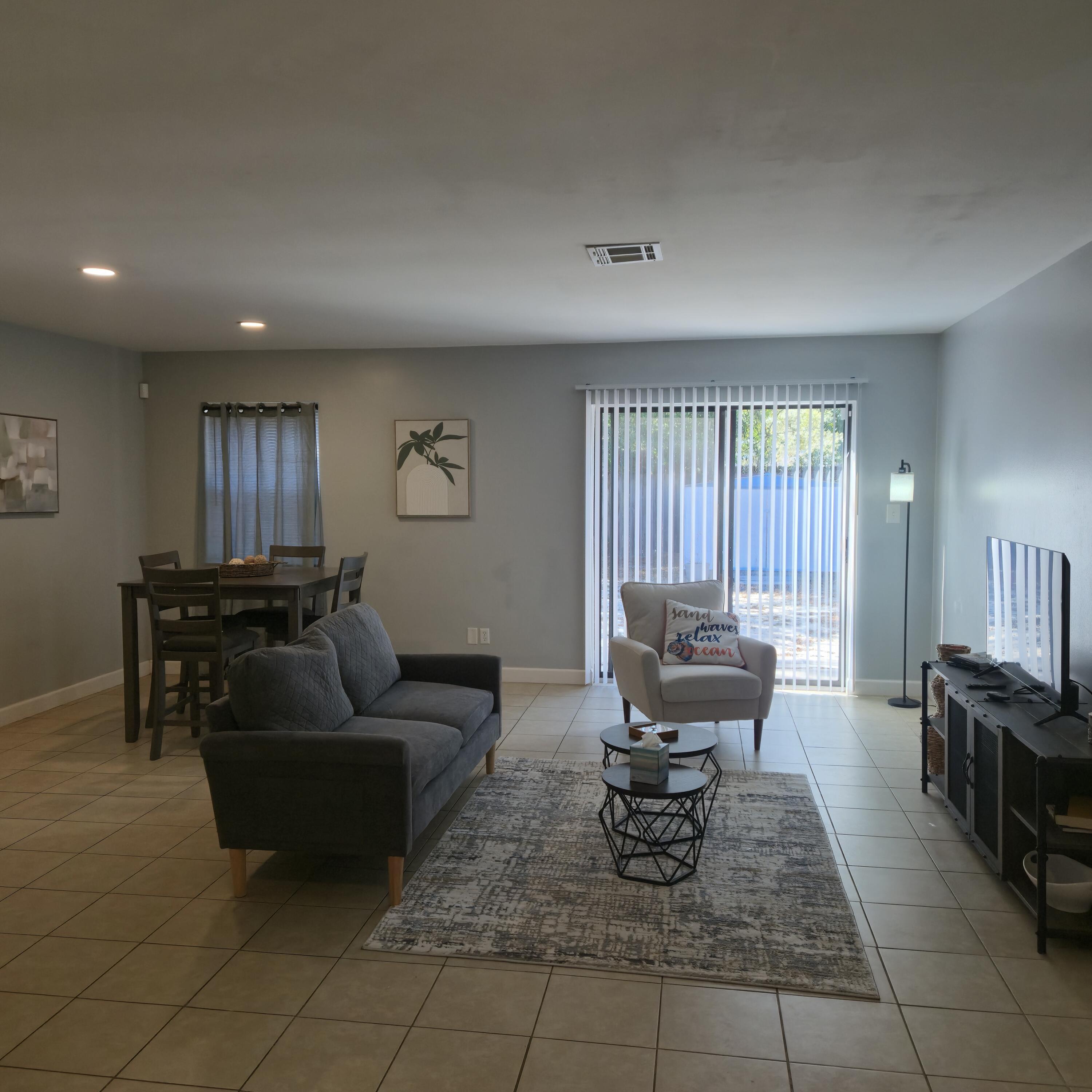 MANOR MANOR 2ND ADD - Residential Lease