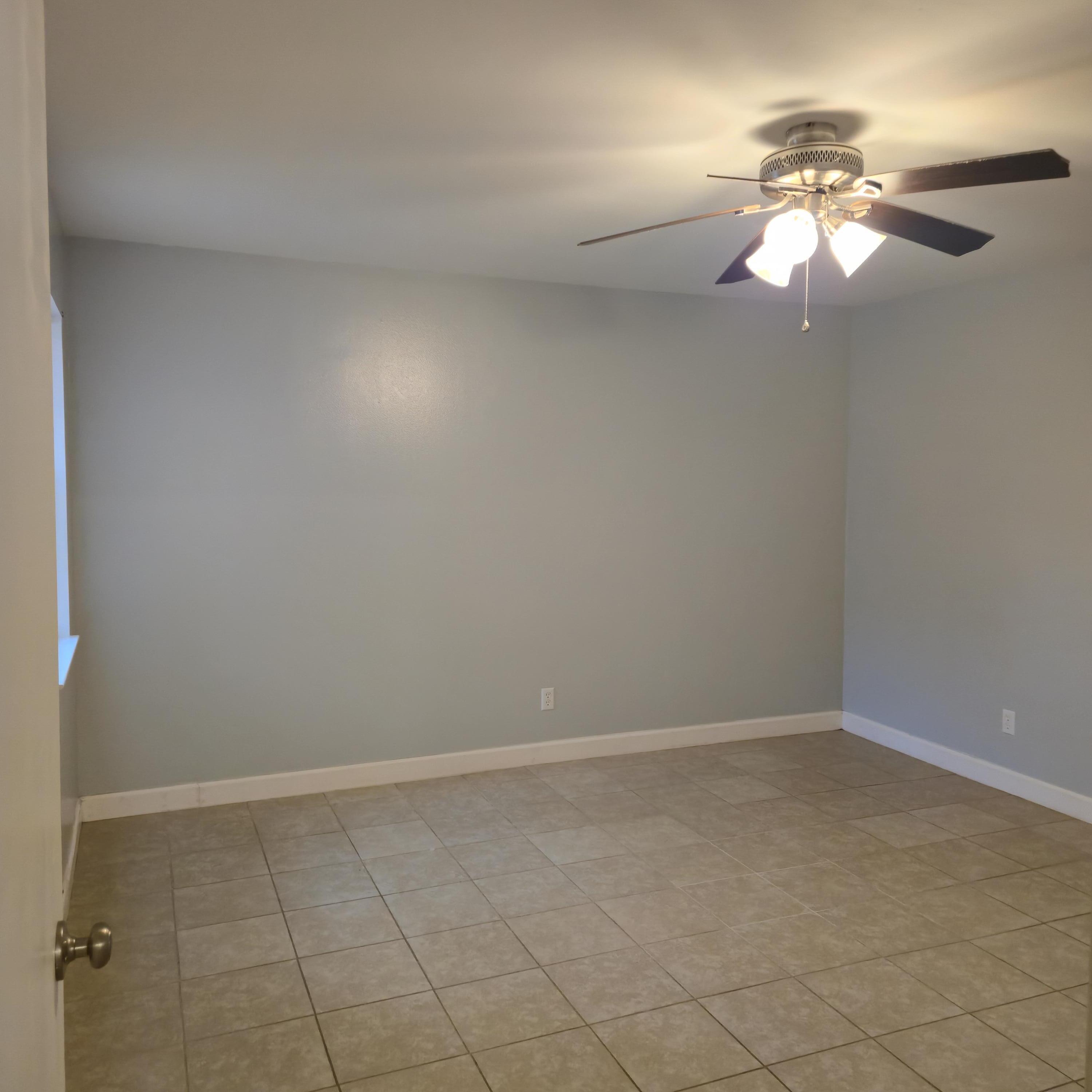 MANOR MANOR 2ND ADD - Residential Lease