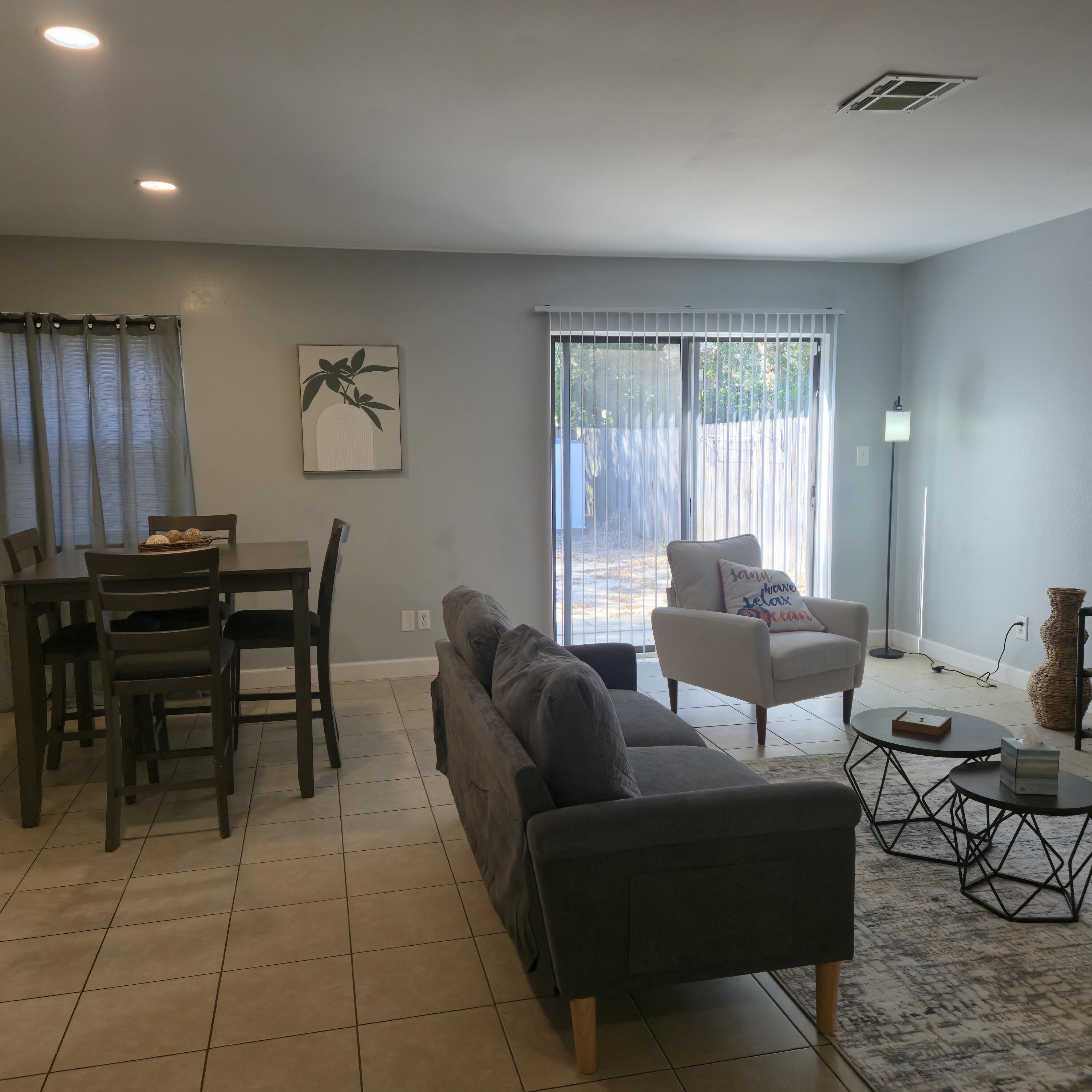 MANOR MANOR 2ND ADD - Residential Lease