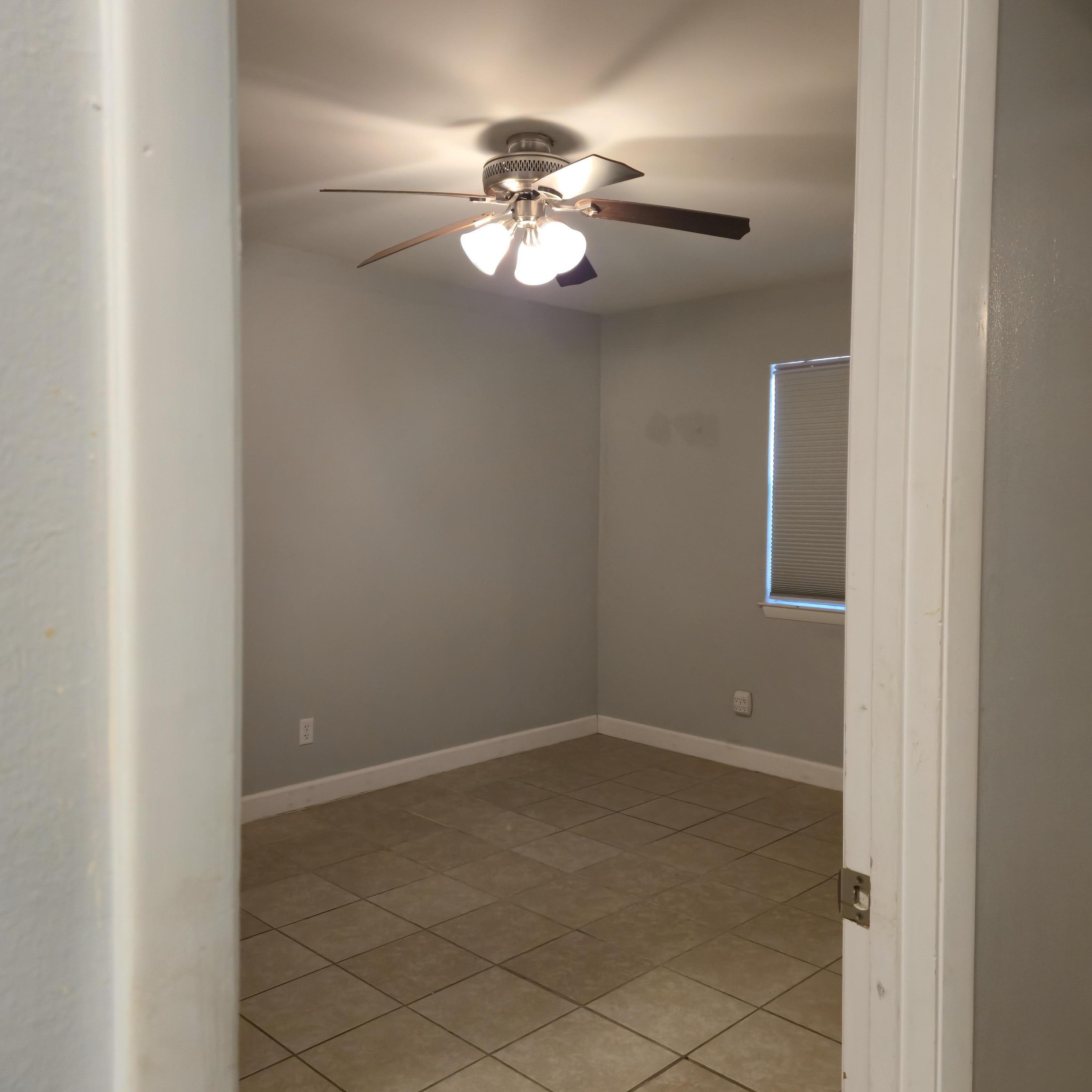 MANOR MANOR 2ND ADD - Residential Lease