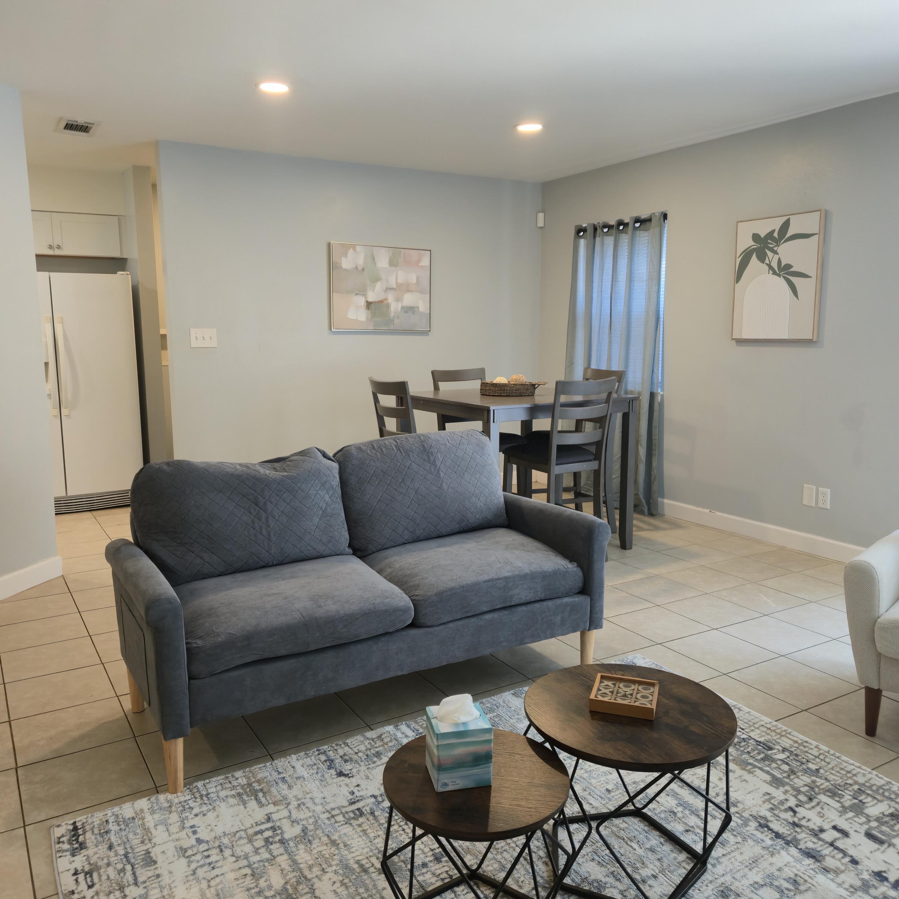 MANOR MANOR 2ND ADD - Residential Lease