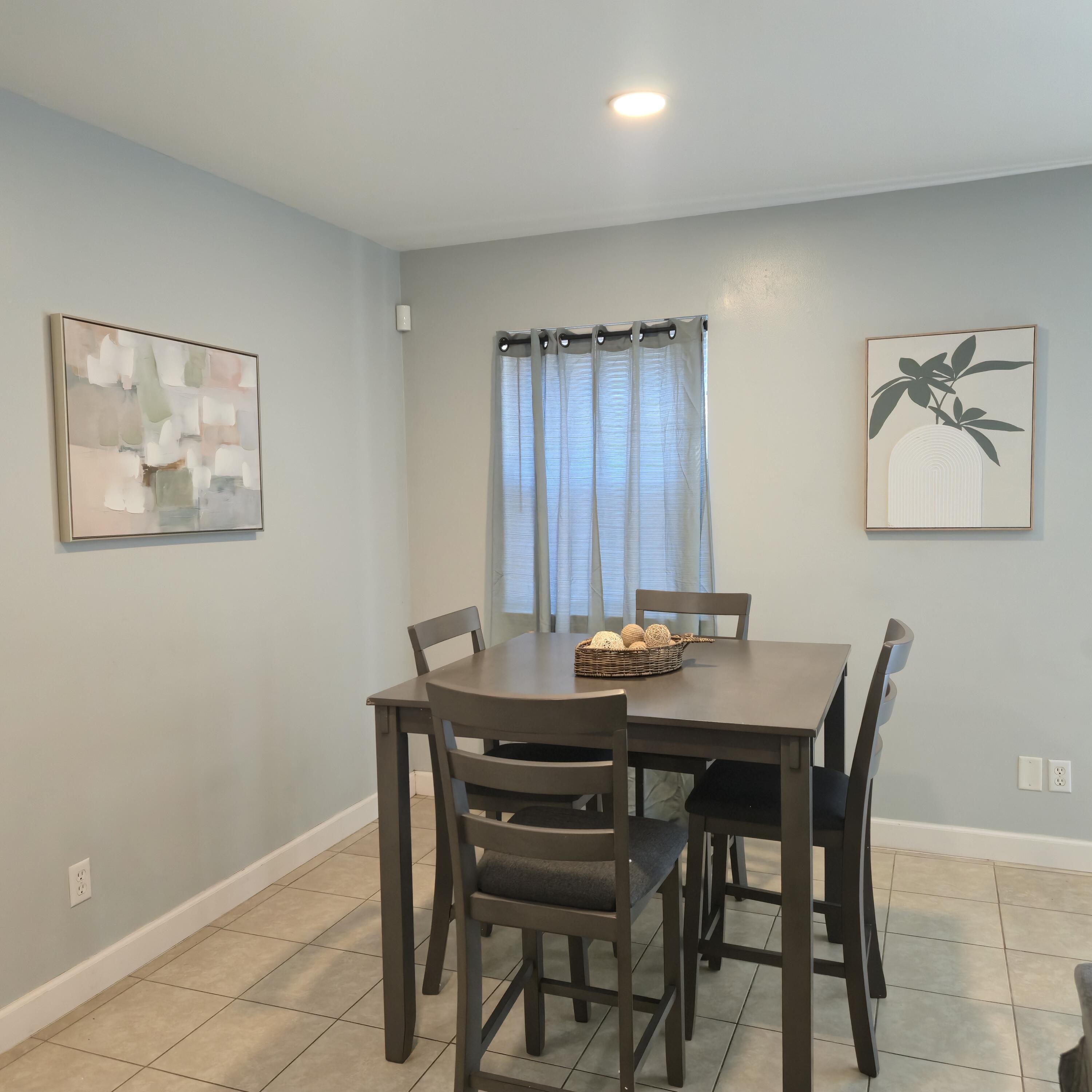 MANOR MANOR 2ND ADD - Residential Lease