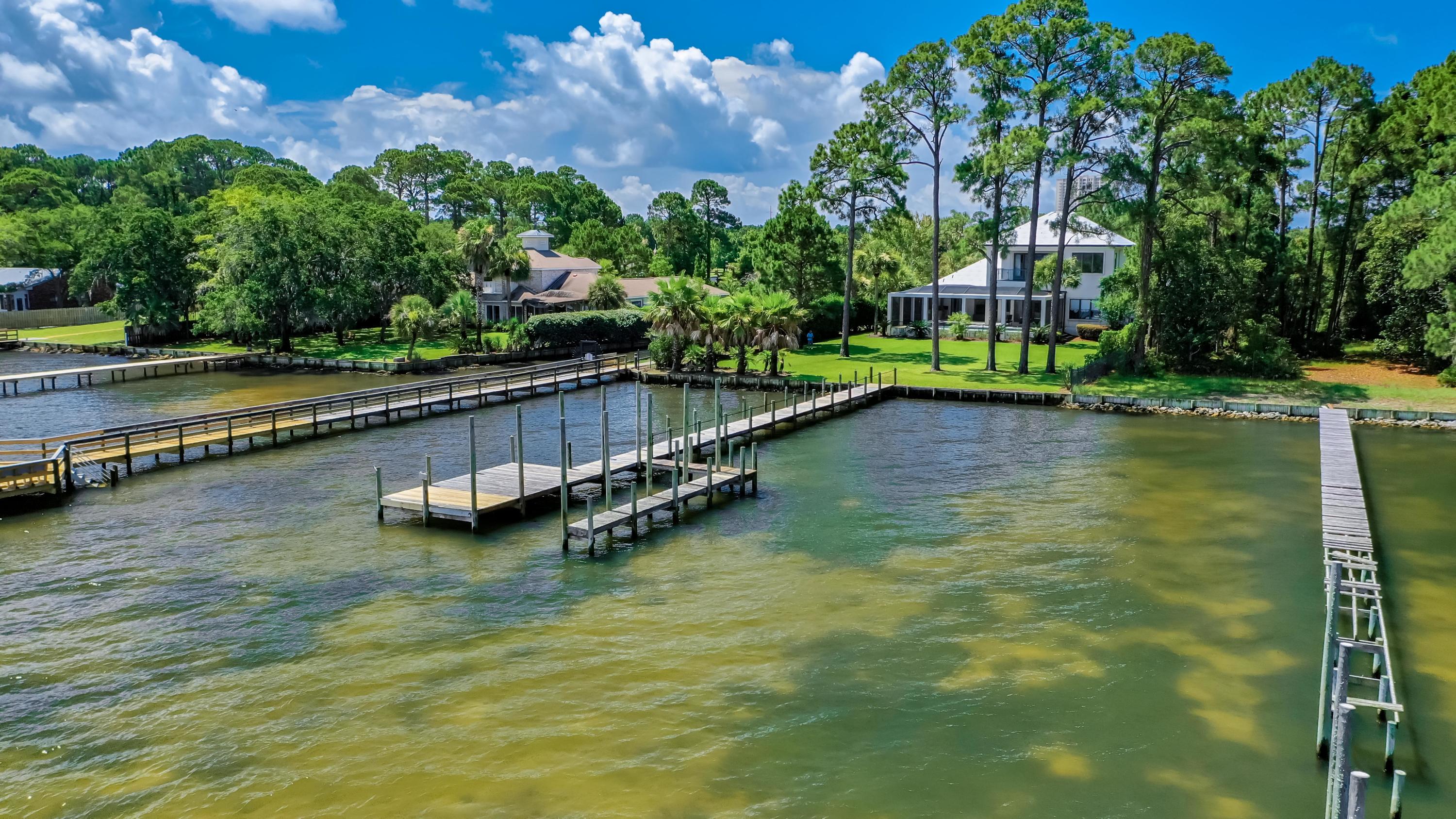 BAYSIDE - Residential