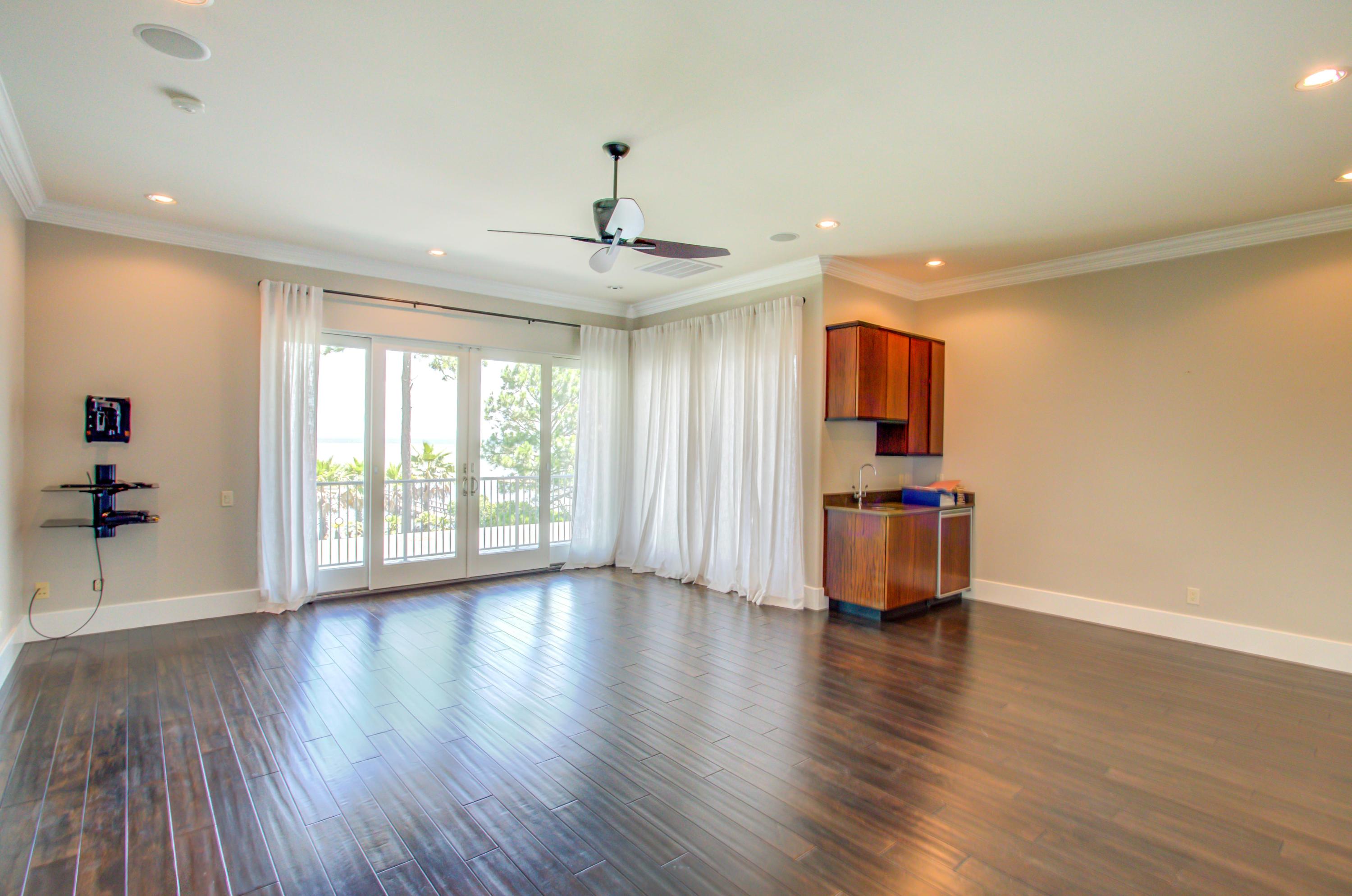 BAYSIDE - Residential