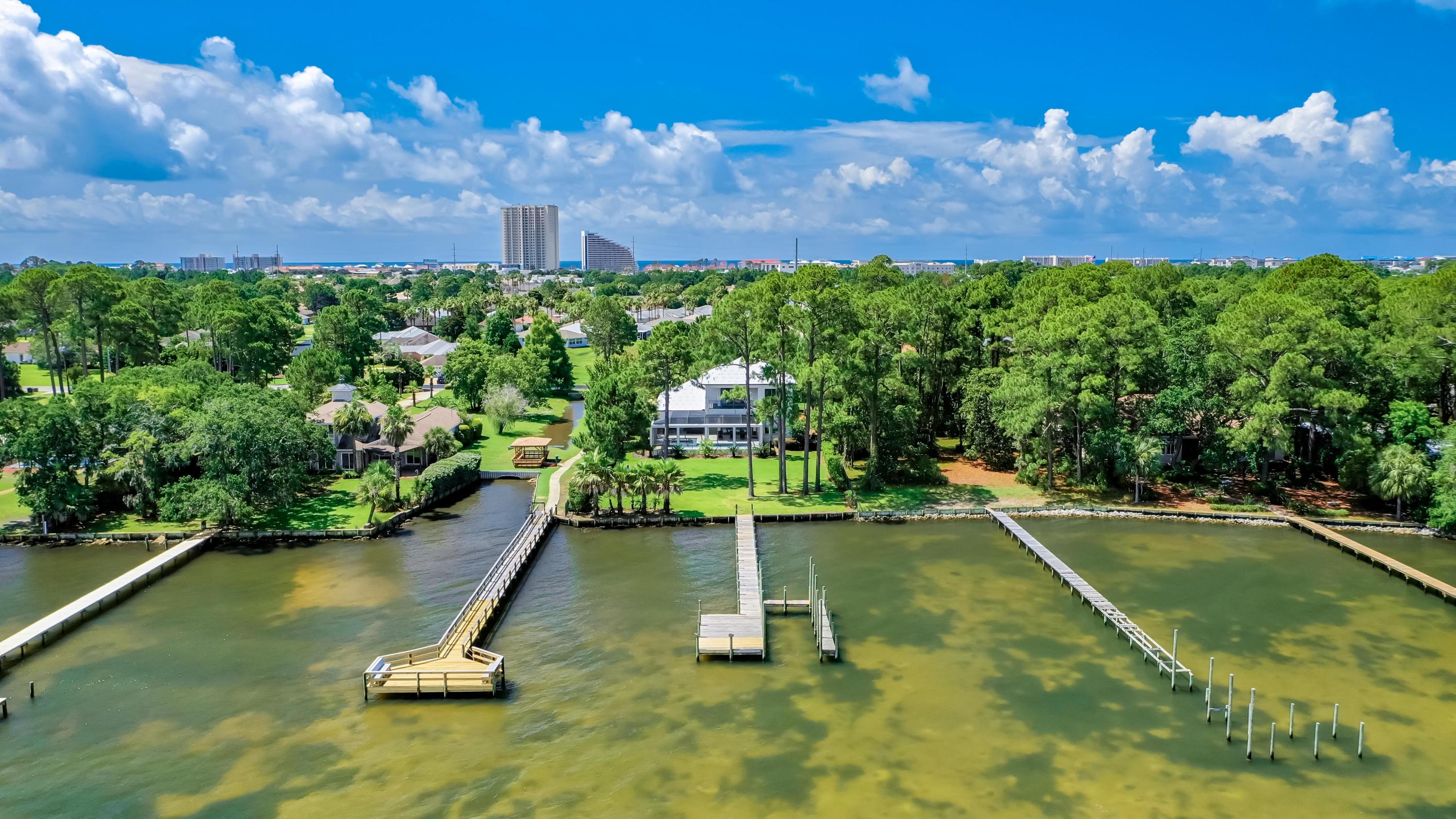 BAYSIDE - Residential