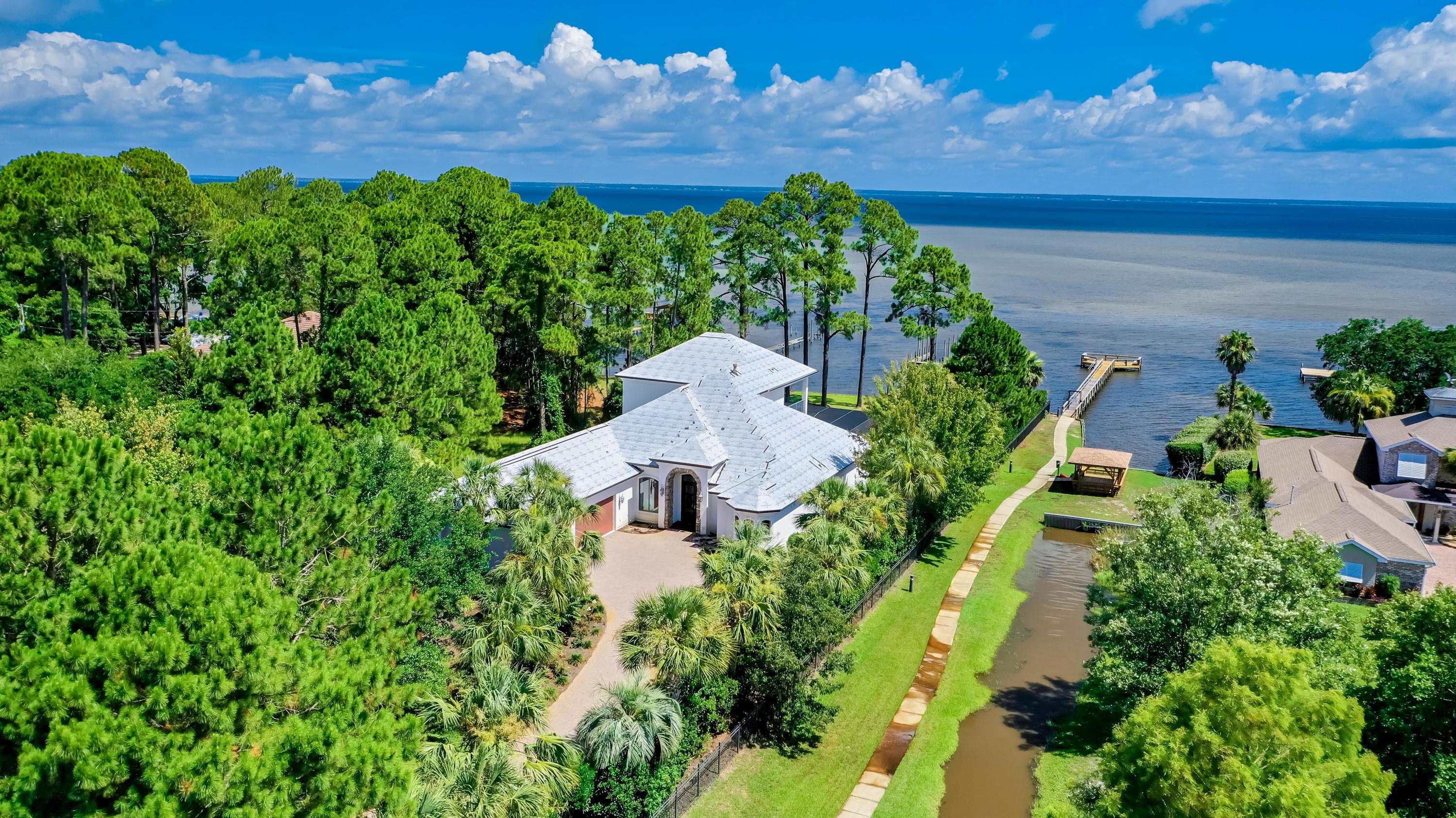 BAYSIDE - Residential