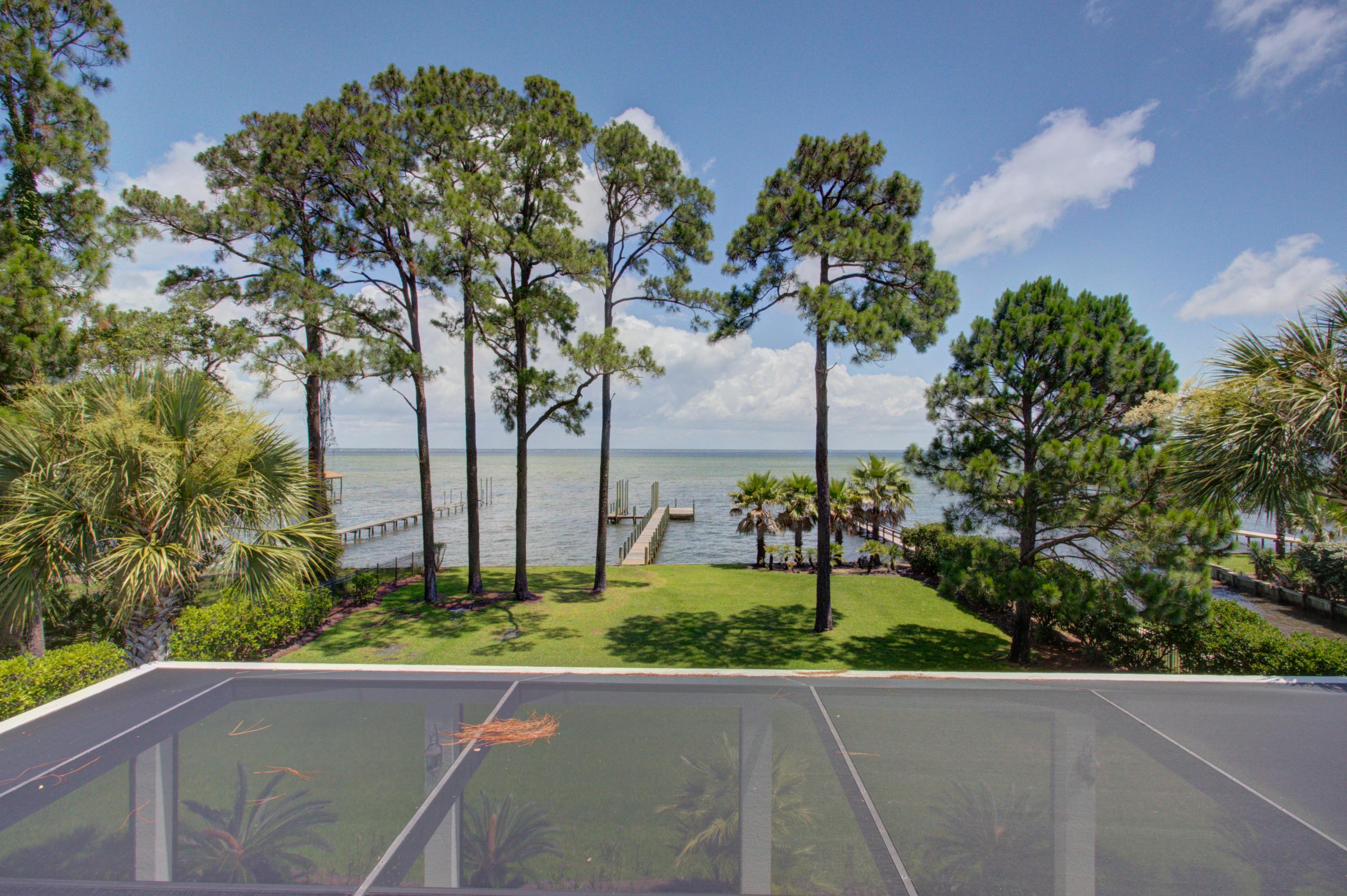 BAYSIDE - Residential