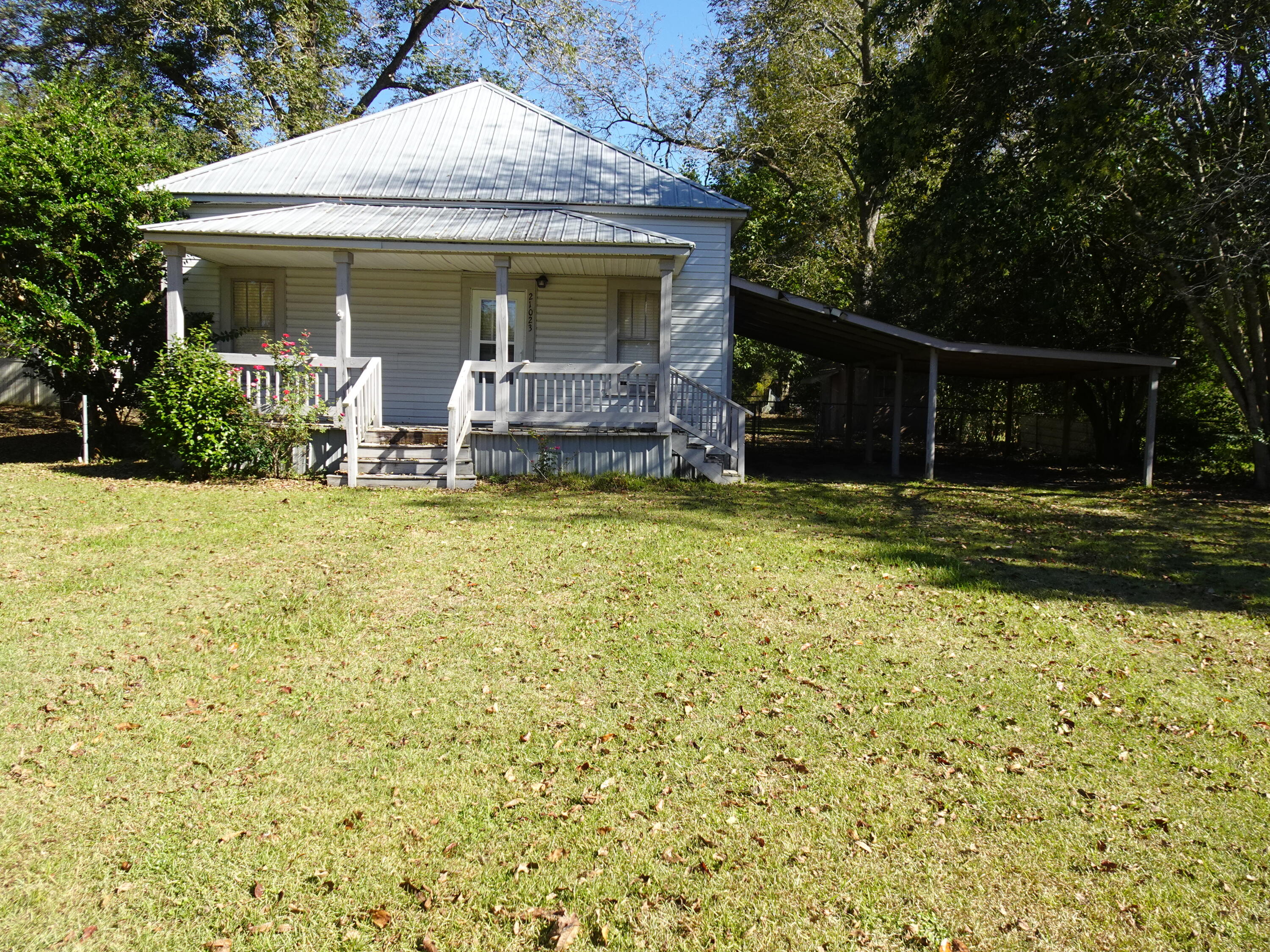 TOWN OF LOCKHART - Residential