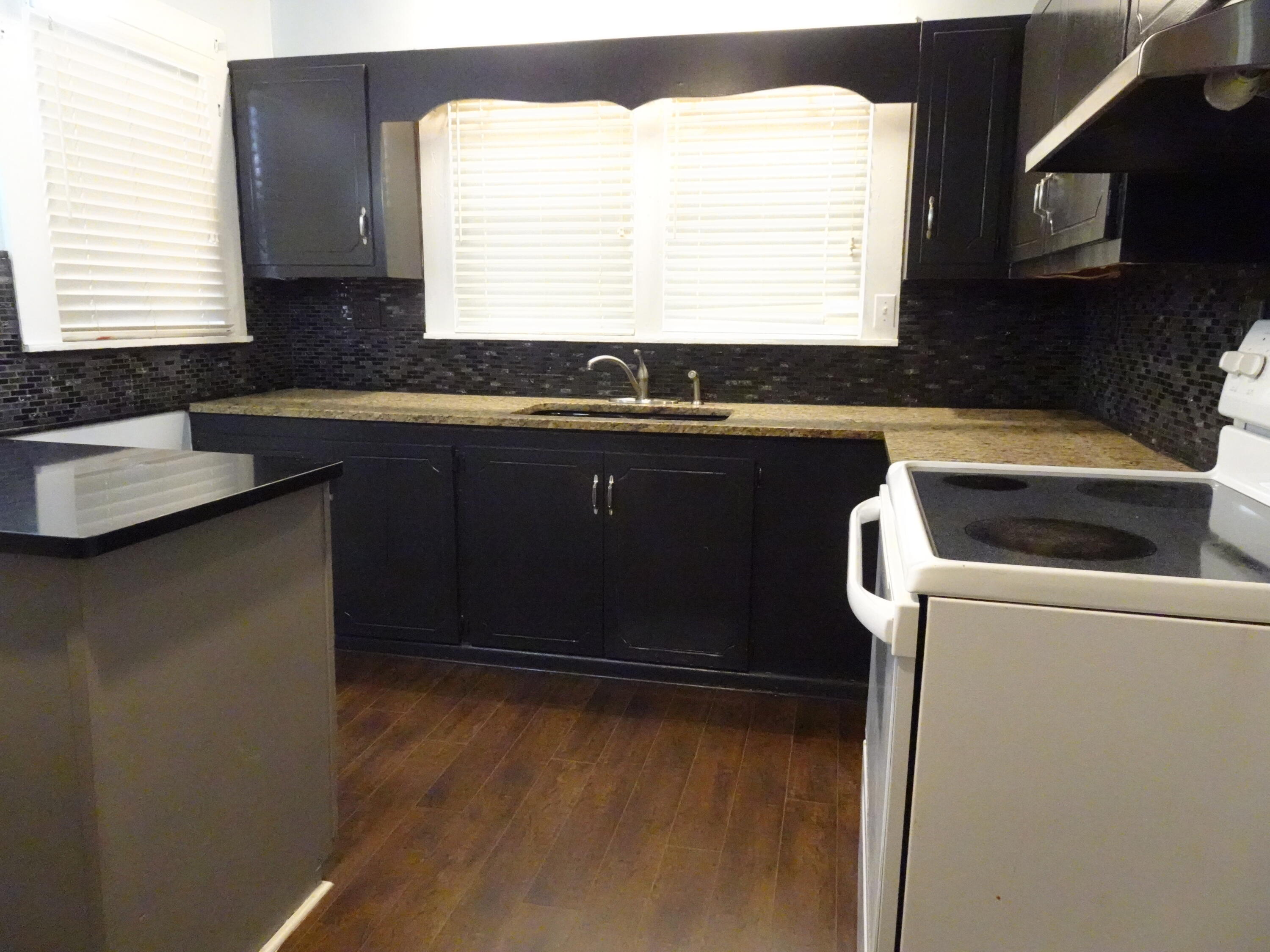 TOWN OF LOCKHART - Residential