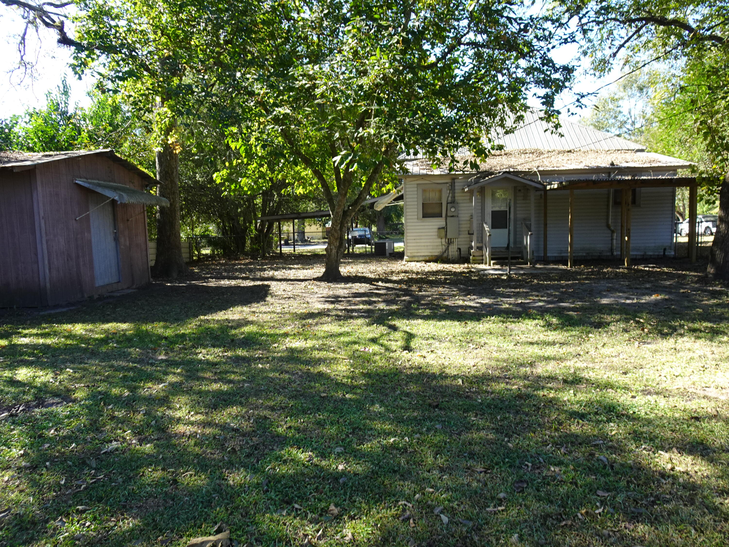 TOWN OF LOCKHART - Residential