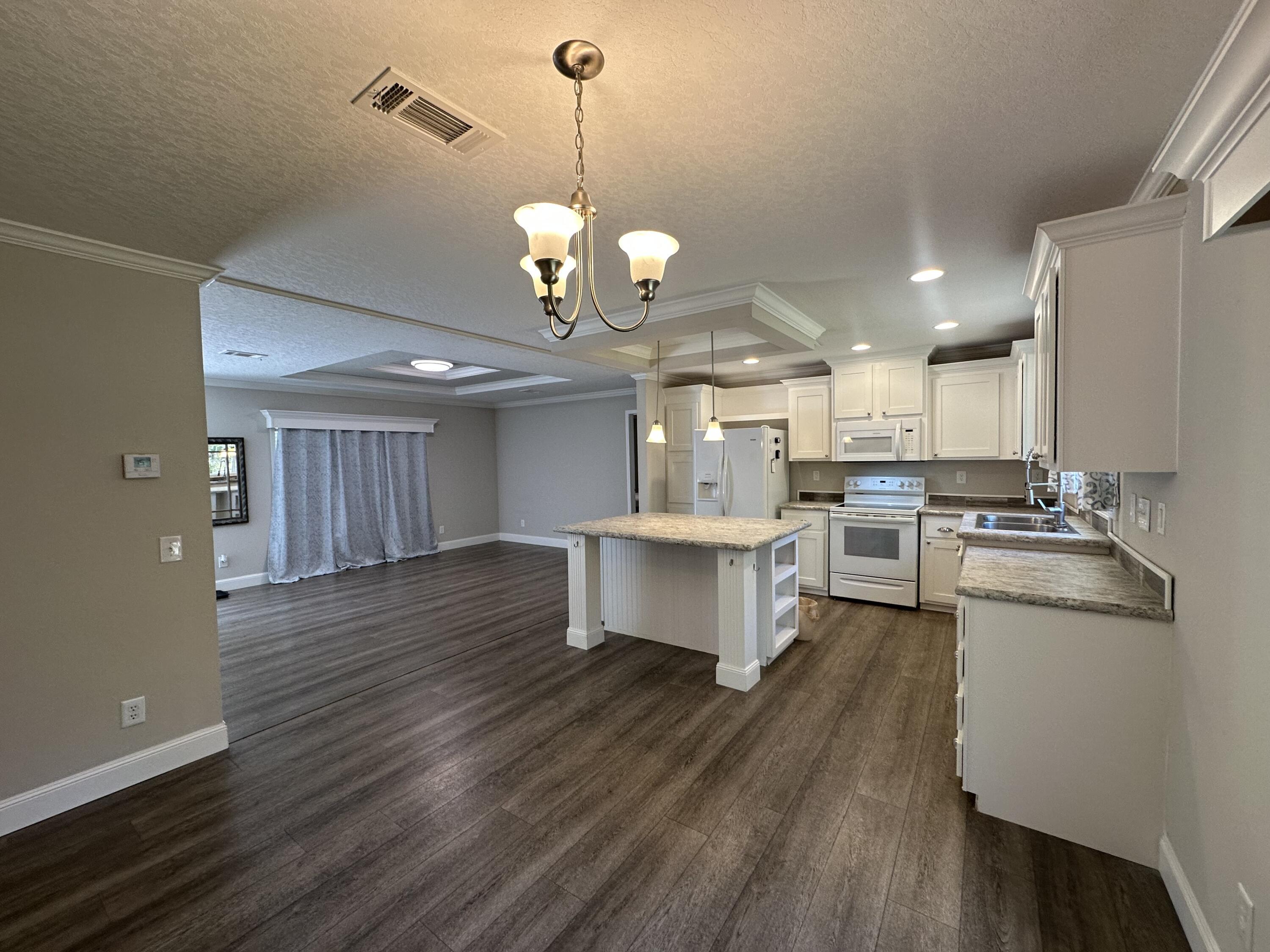 ELMWOOD PLANTATIONS - Residential