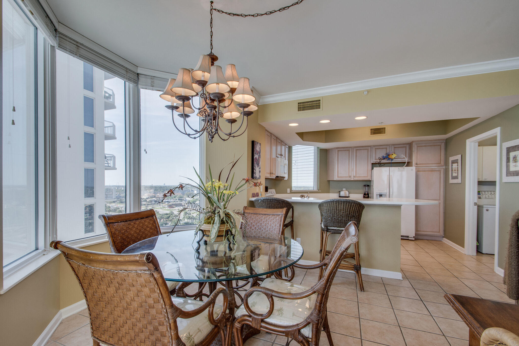 SILVER BEACH TOWERS - Residential