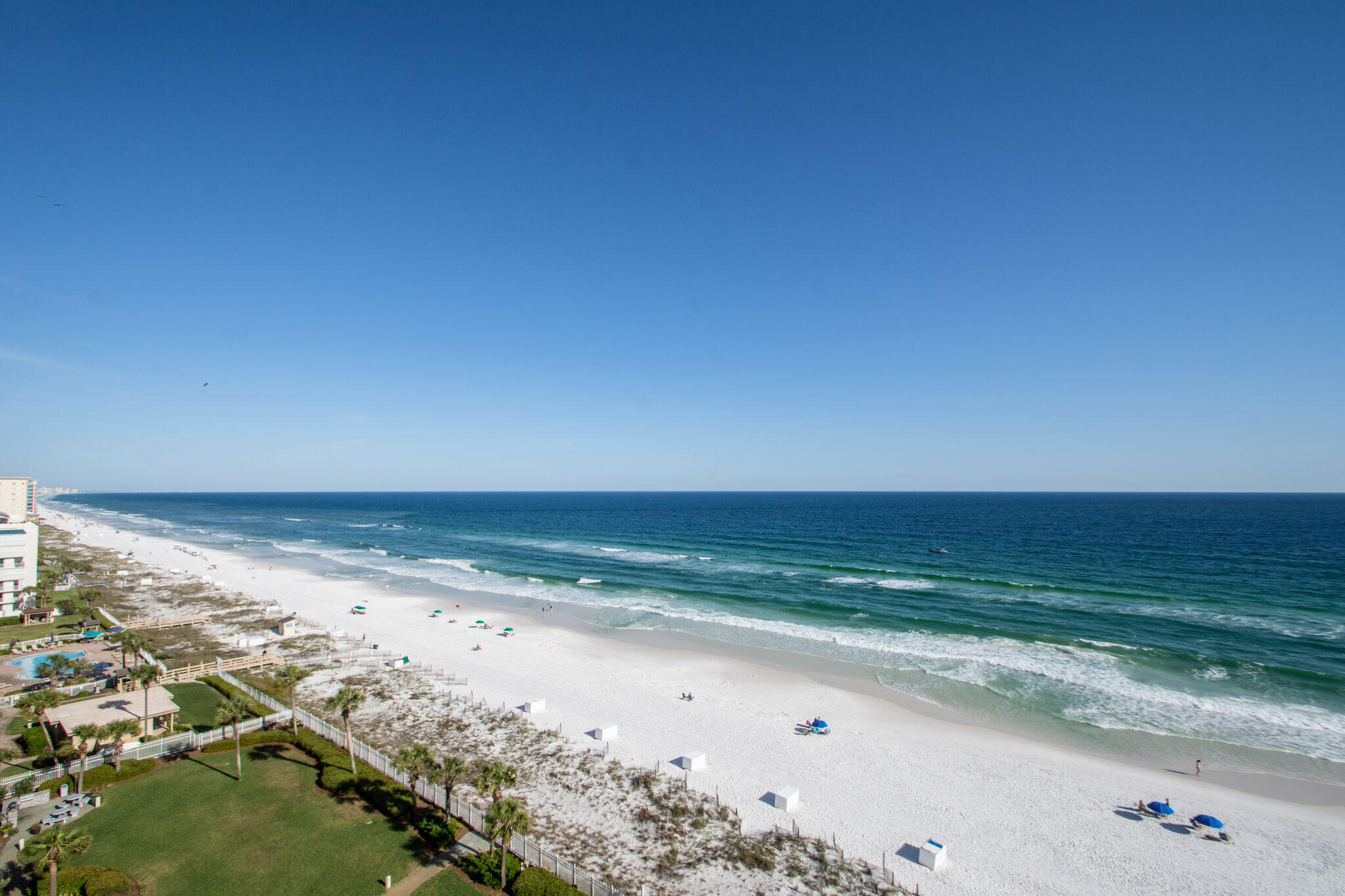 SILVER BEACH TOWERS - Residential