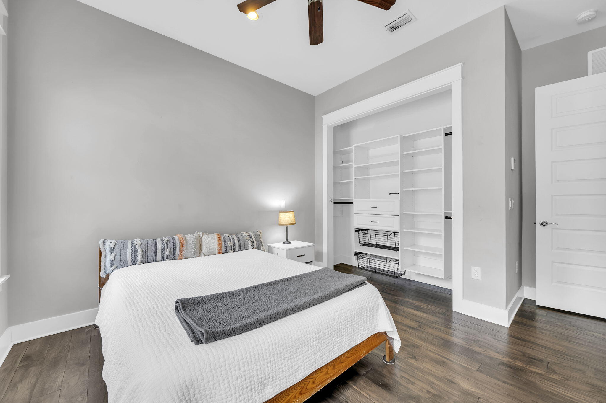 WATERS EDGE - Residential