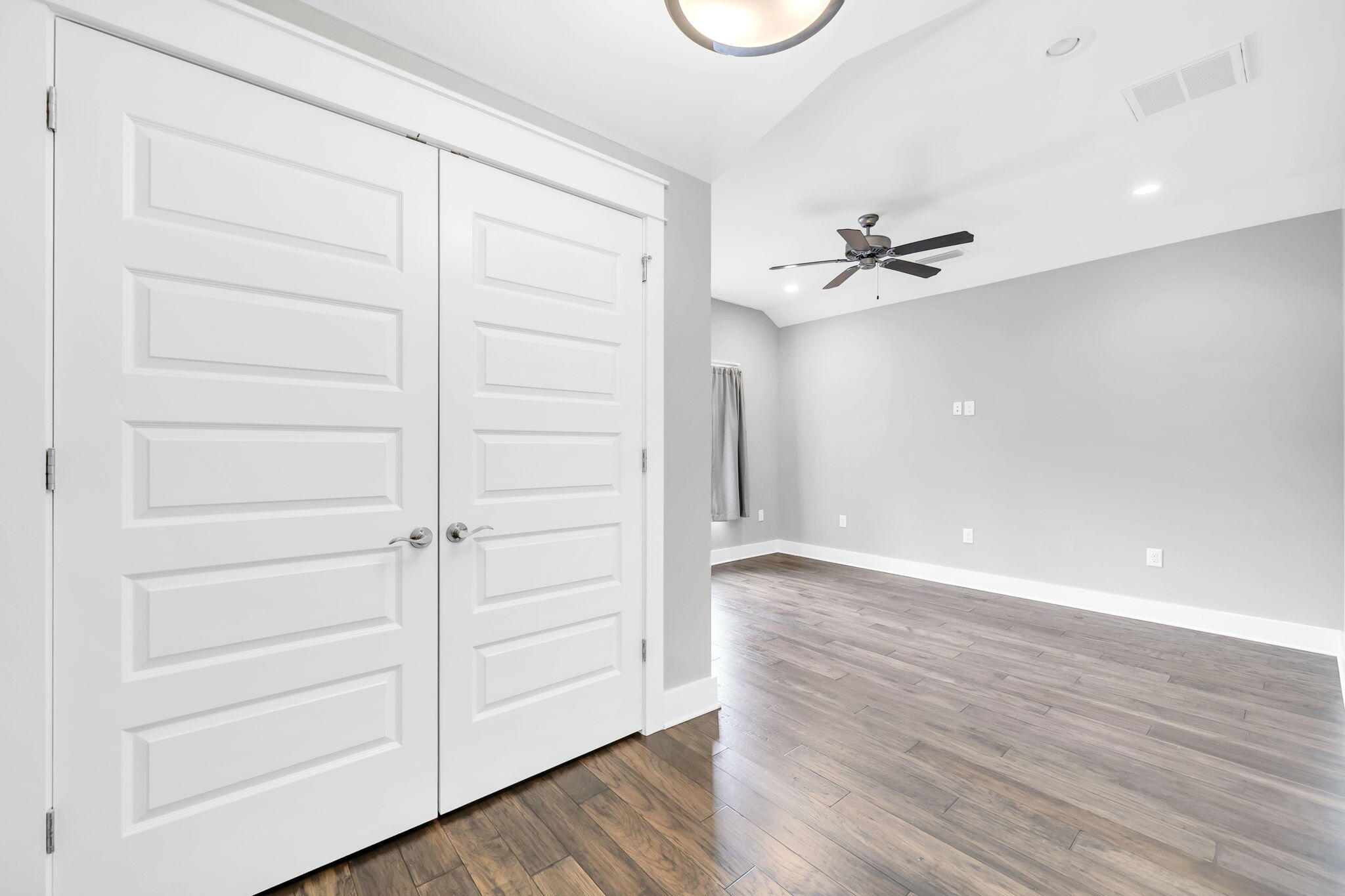 WATERS EDGE - Residential