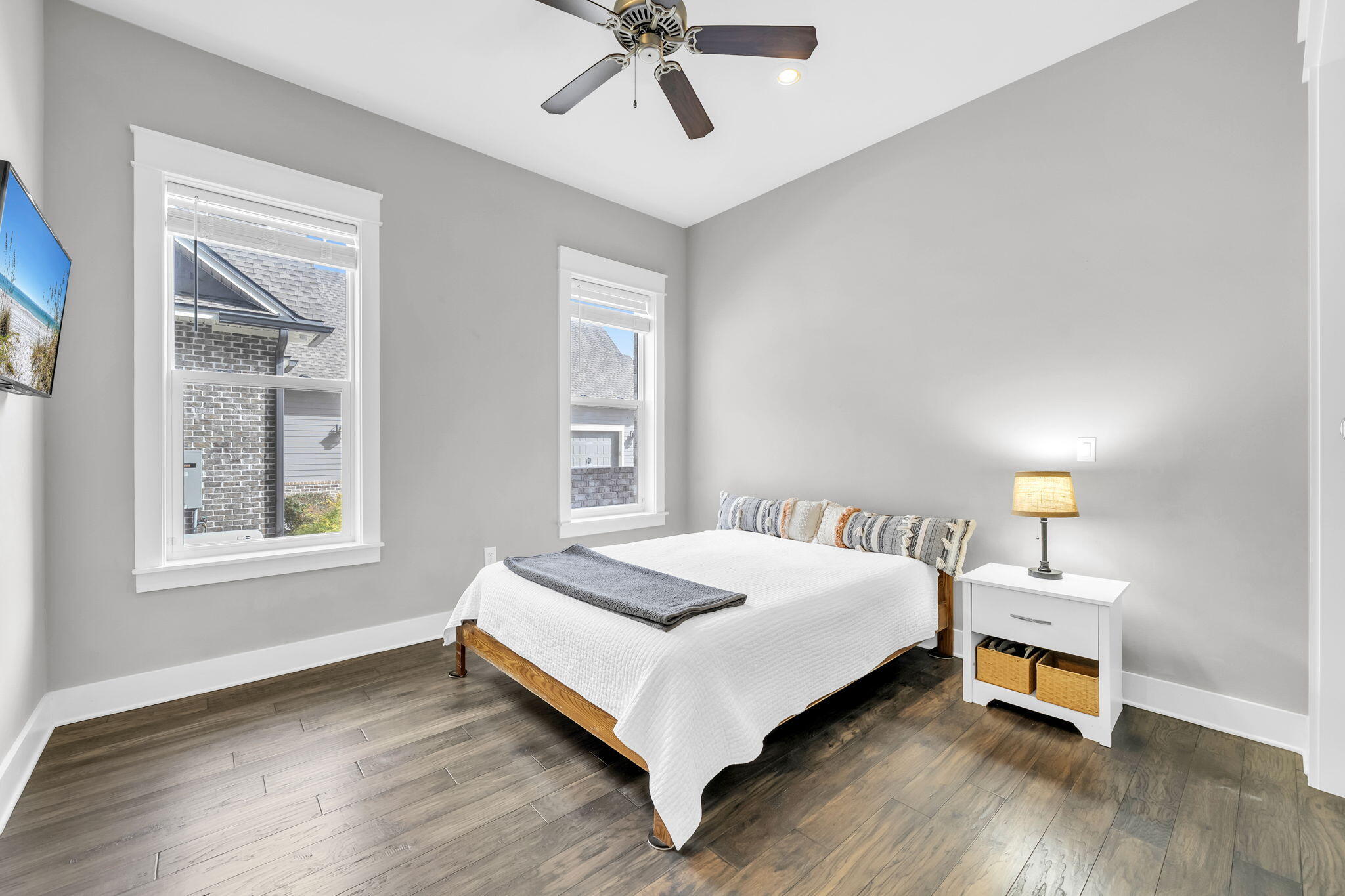 WATERS EDGE - Residential