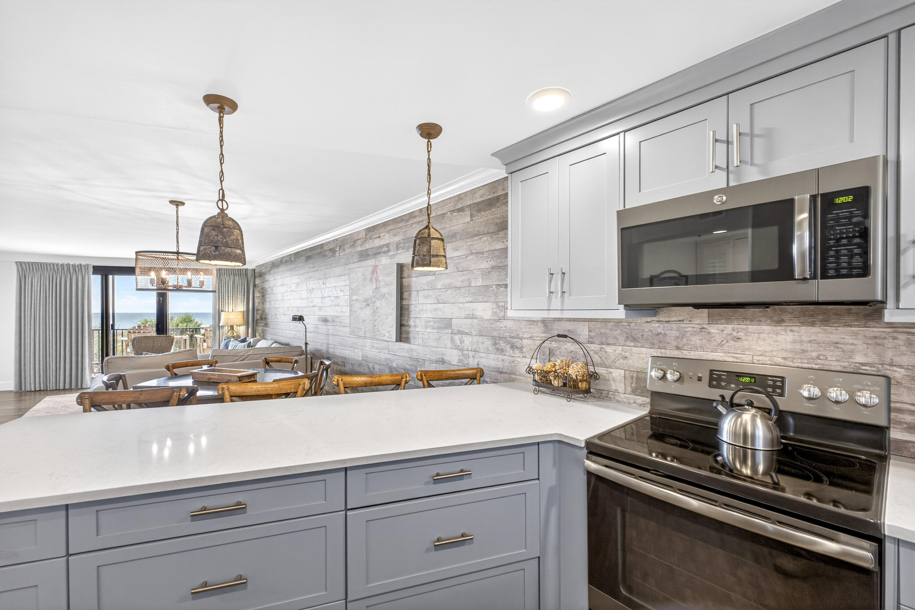 BEACHSIDE 1 CONDO - Residential