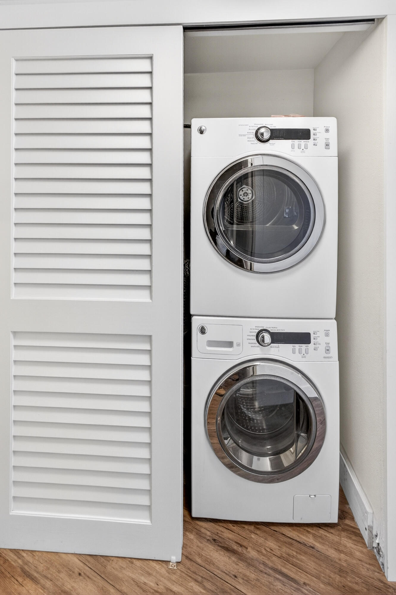 BEACHSIDE 1 CONDO - Residential