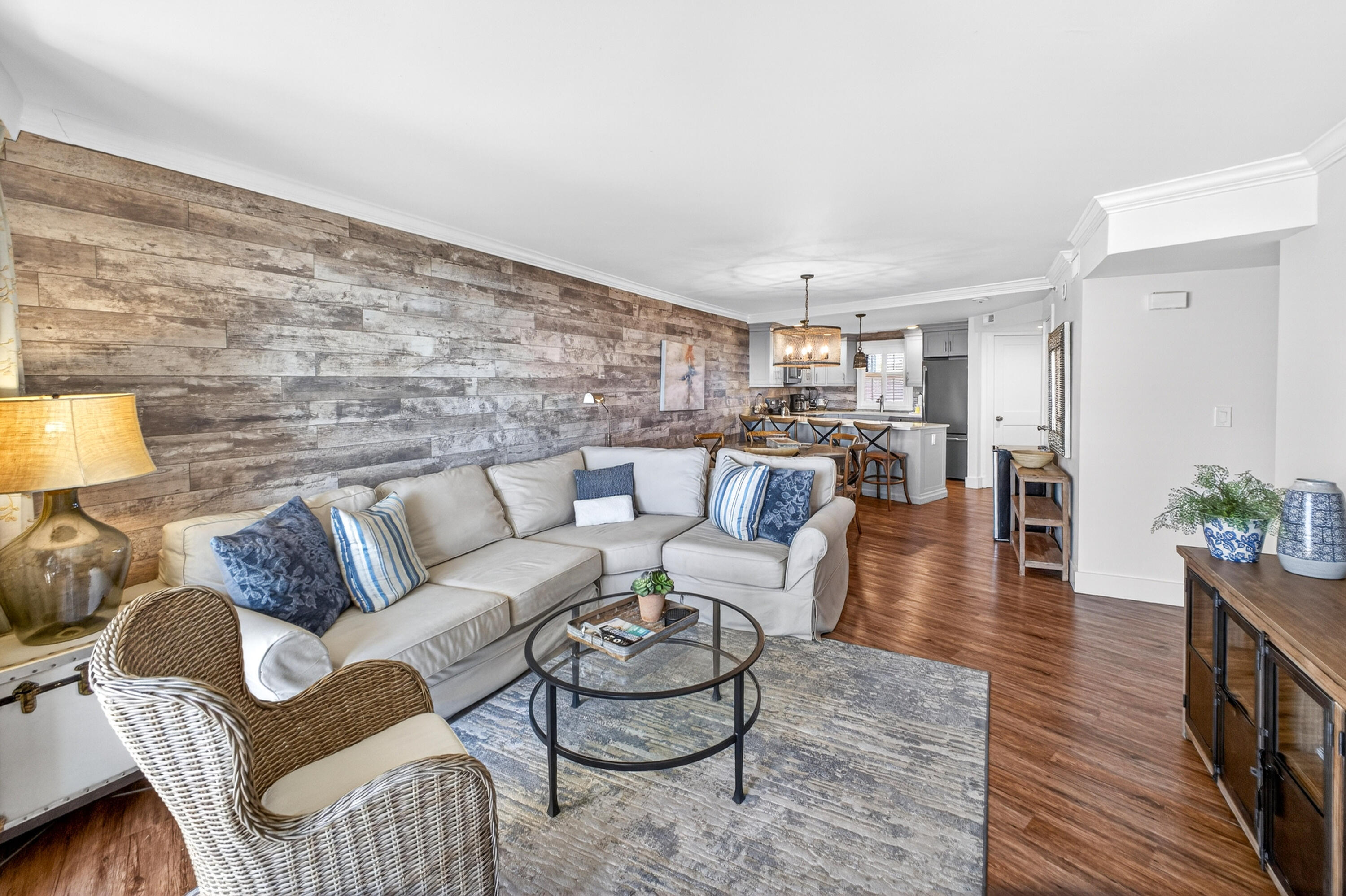 BEACHSIDE 1 CONDO - Residential