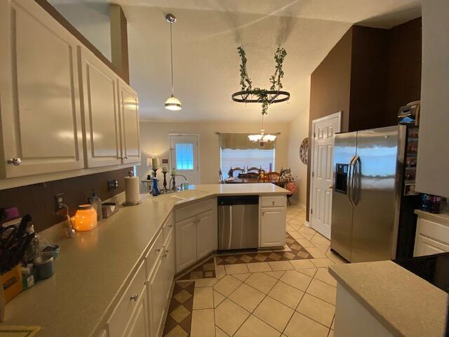 HIDDEN ESTATES - Residential