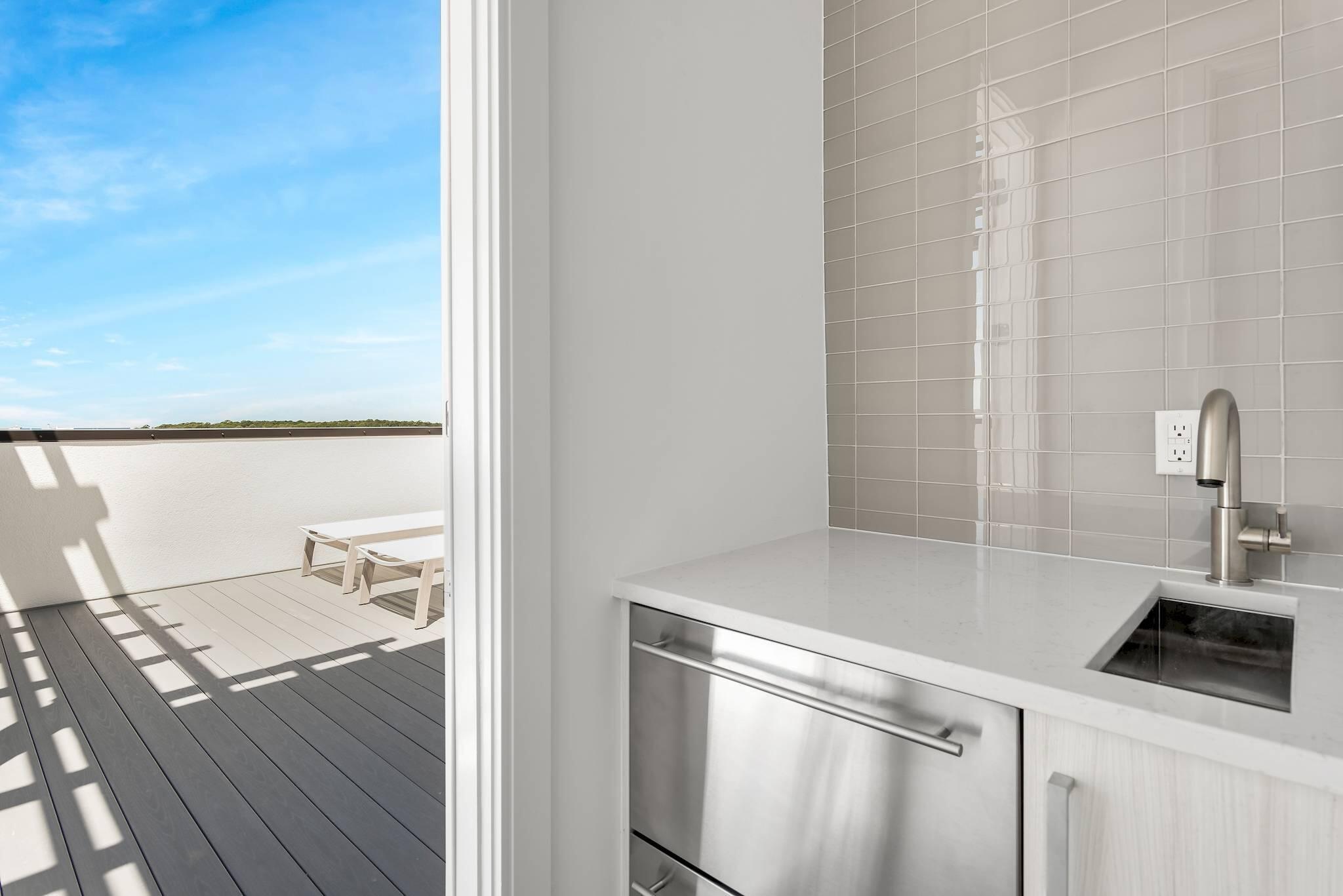 CREST DEVELOPMENT - Residential