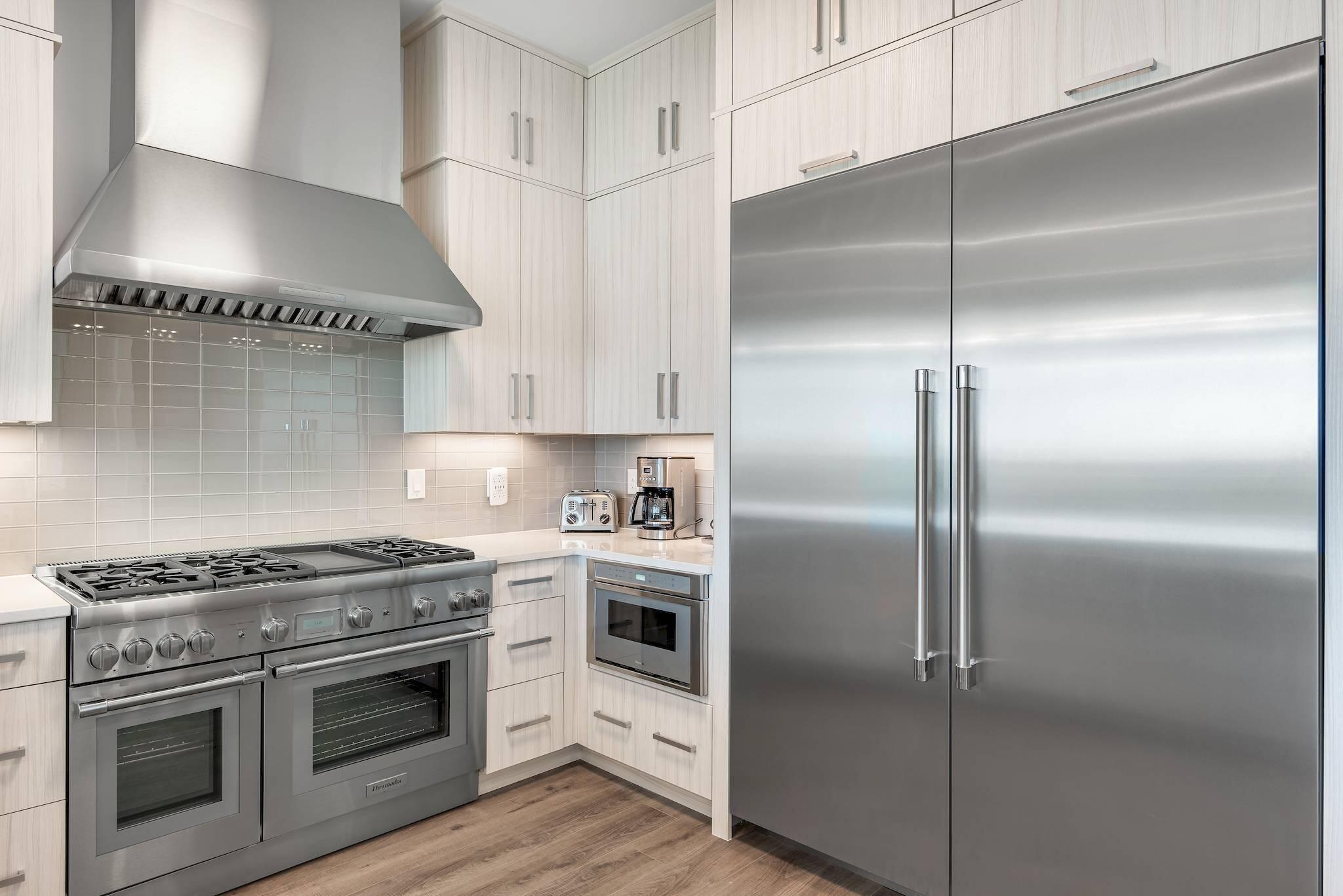CREST DEVELOPMENT - Residential