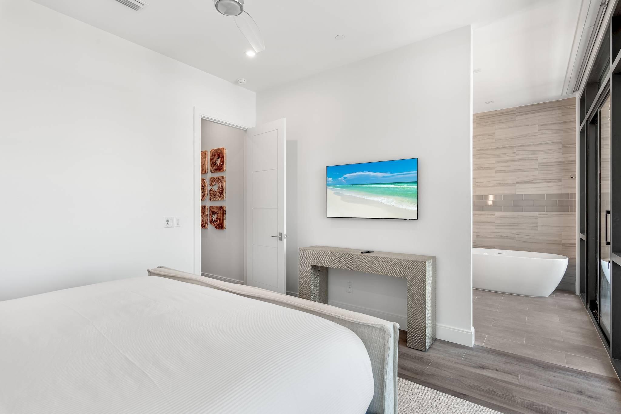 CREST DEVELOPMENT - Residential