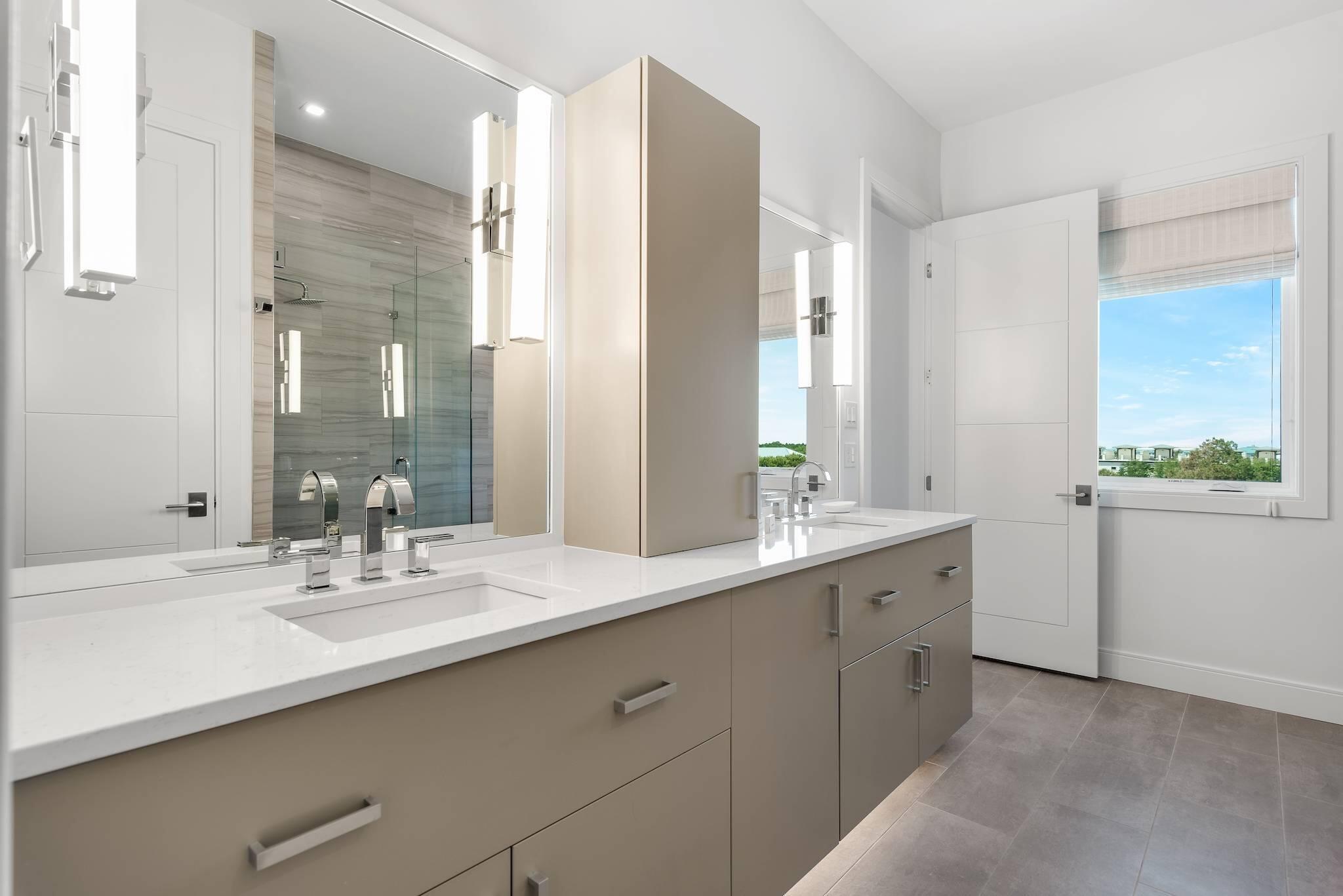 CREST DEVELOPMENT - Residential