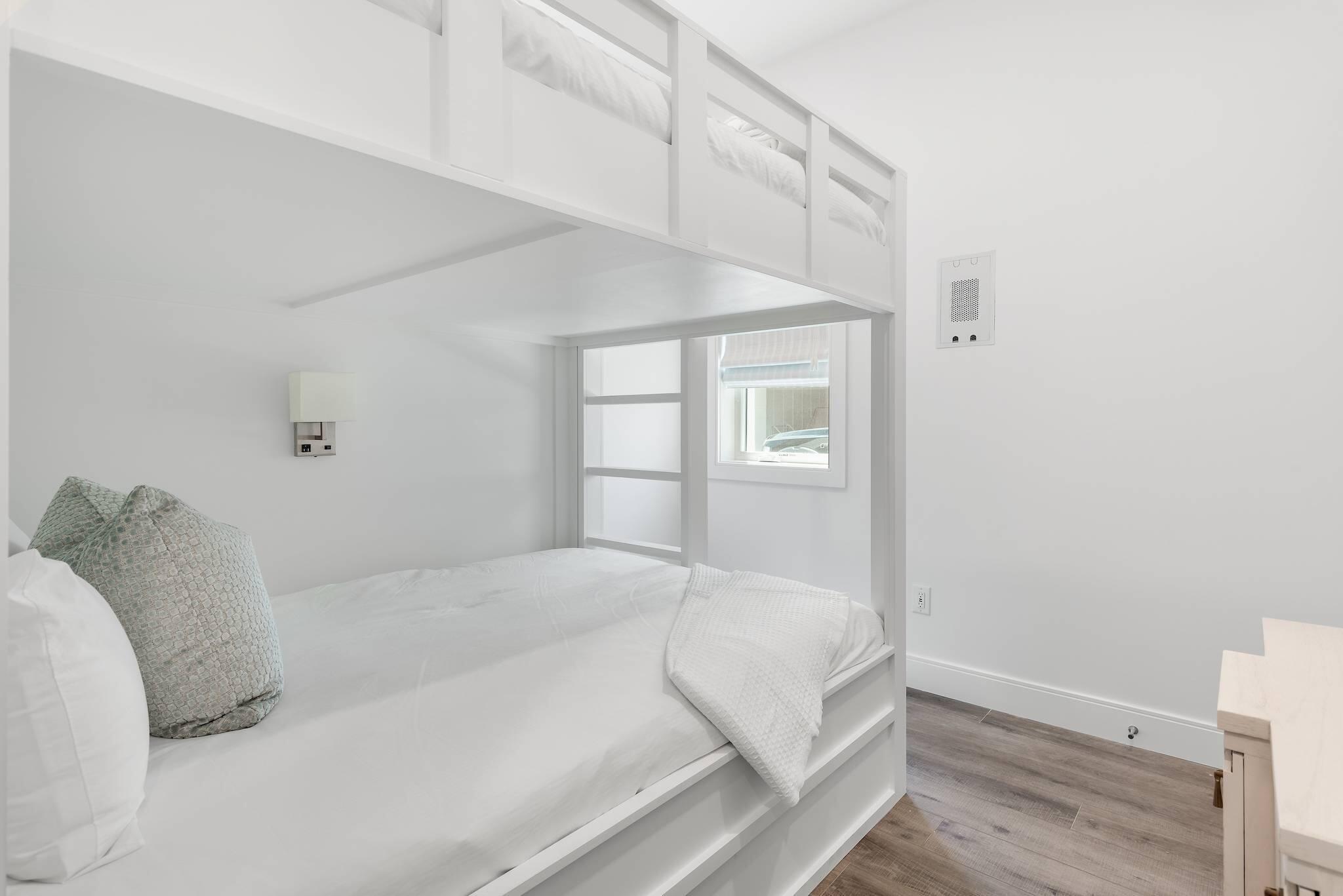 CREST DEVELOPMENT - Residential