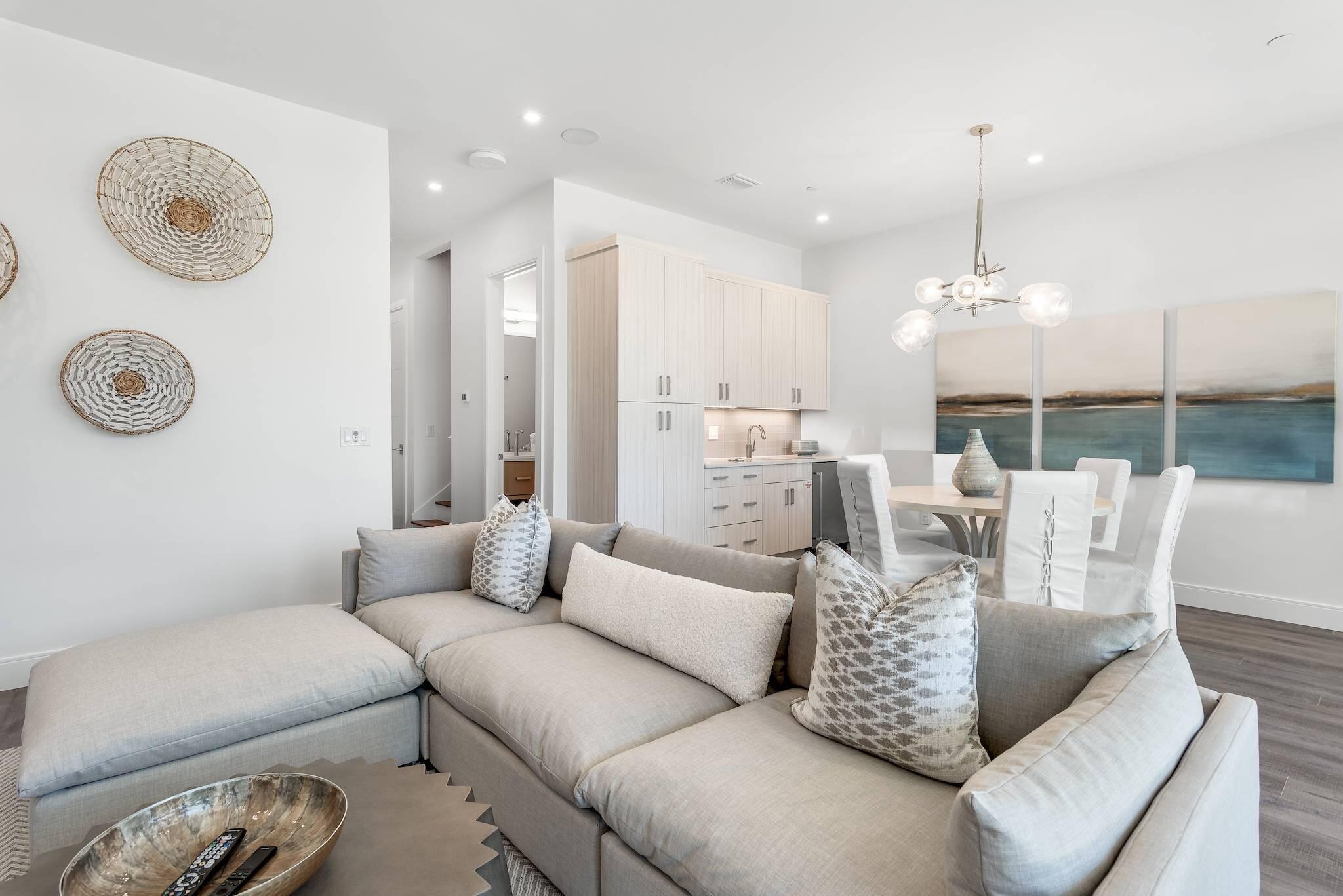 CREST DEVELOPMENT - Residential