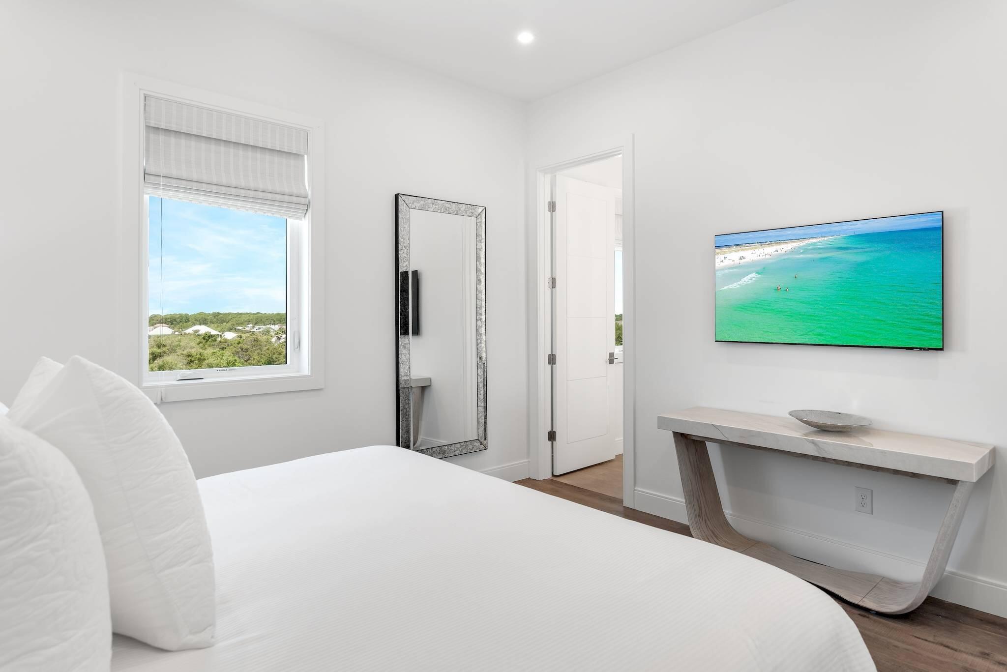CREST DEVELOPMENT - Residential
