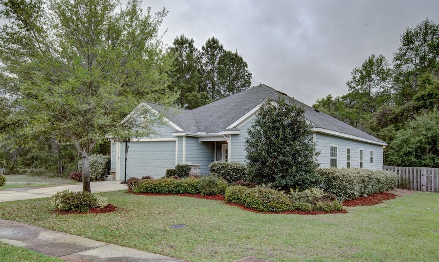 If you enjoy Outdoor Living this home is for you! Very Large Fenced in Back Yard with HUGE Screened in Porch & Extended Double Decks! Please see photos & documents for additional information. Hammock Bay is a Premier 3000 Acre Master Planned Bay Front Residential Community located along Highway 20, just 15 minutes north of sugary white sand beaches of the Florida Panhandle and Scenic Highway 30A.http://www.hammockbayfreeport.org