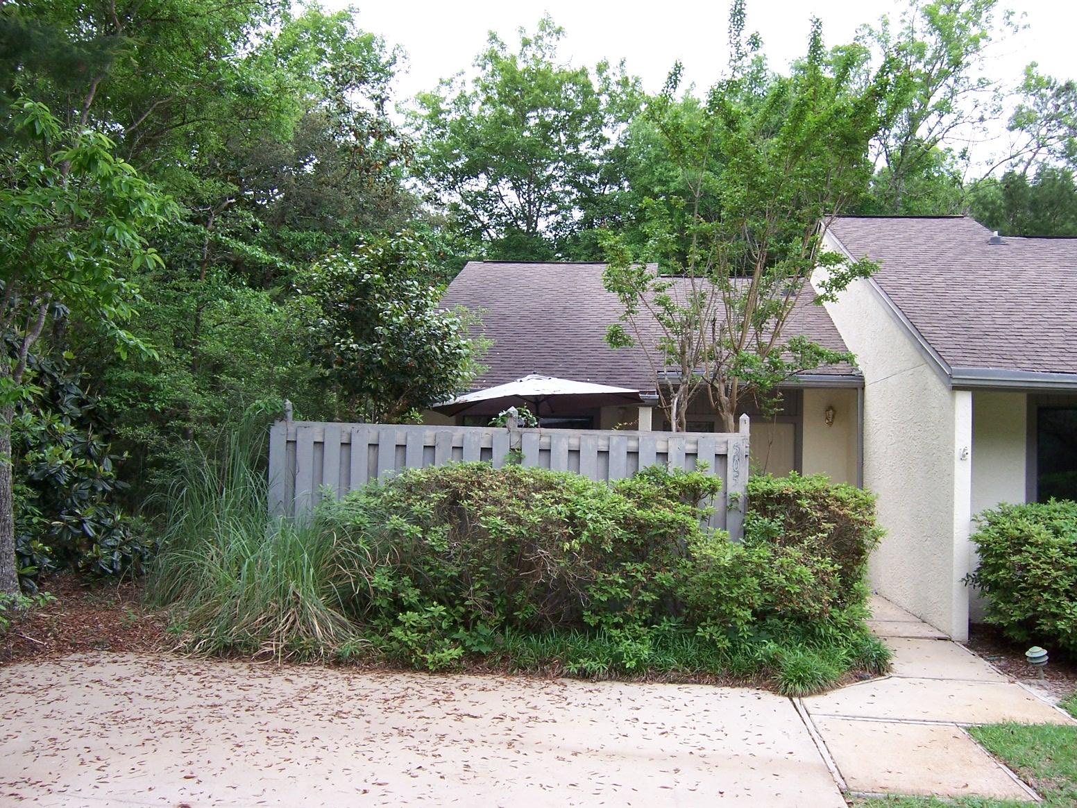 ROYAL OAK VILLAS BLUEWATER BAY - Residential Lease