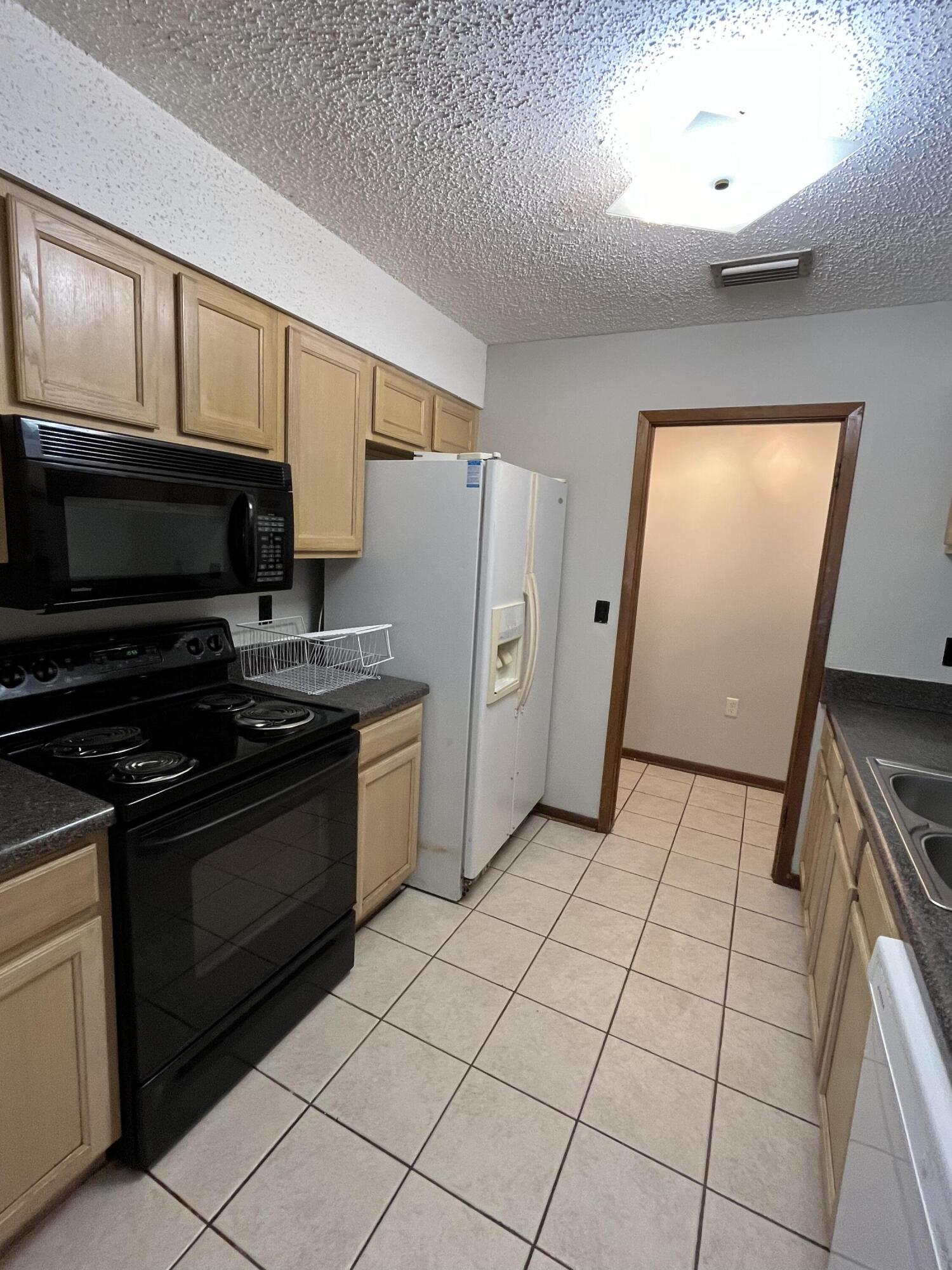 METES & BOUNDS - Residential Lease