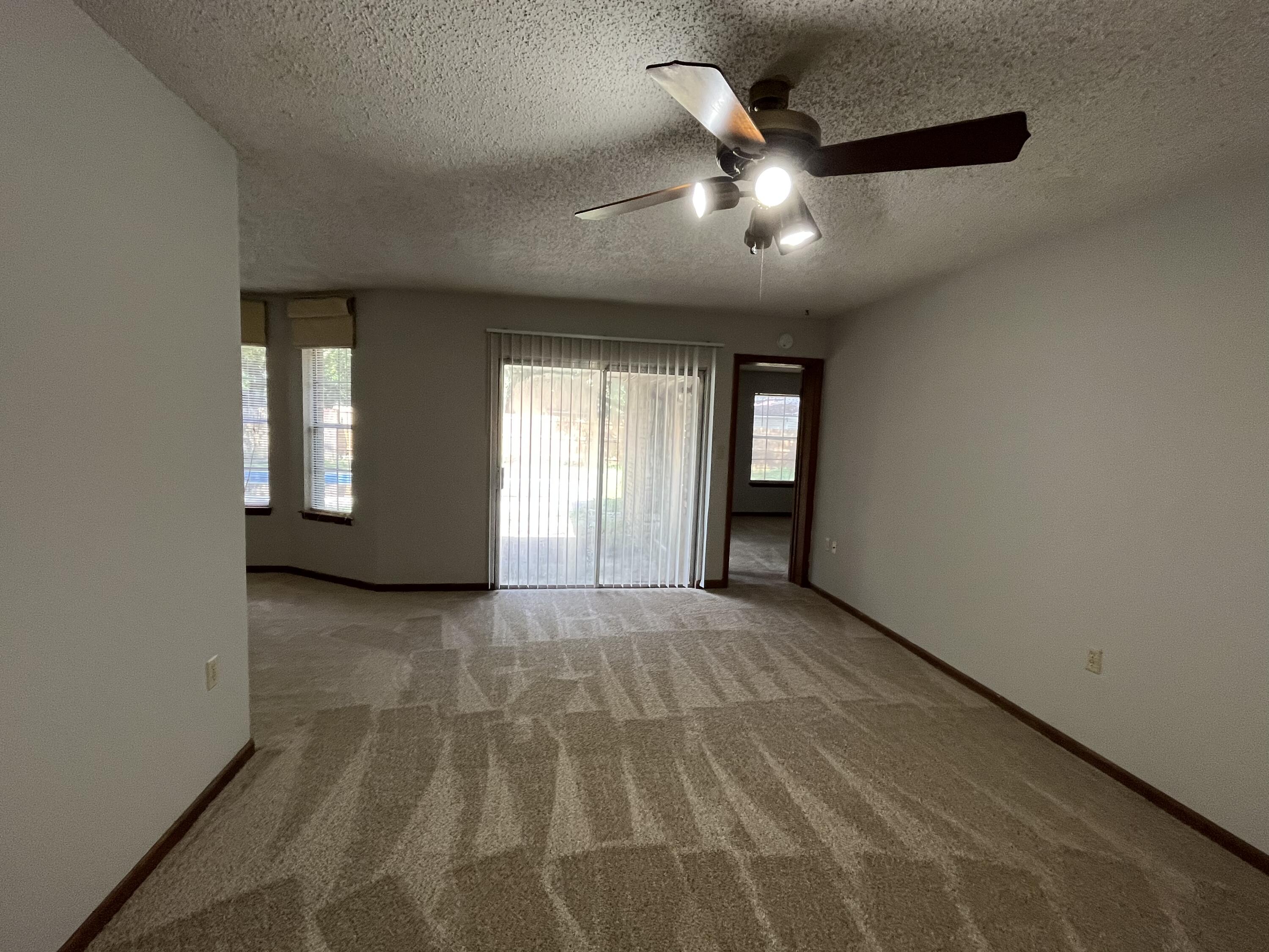 METES & BOUNDS - Residential Lease