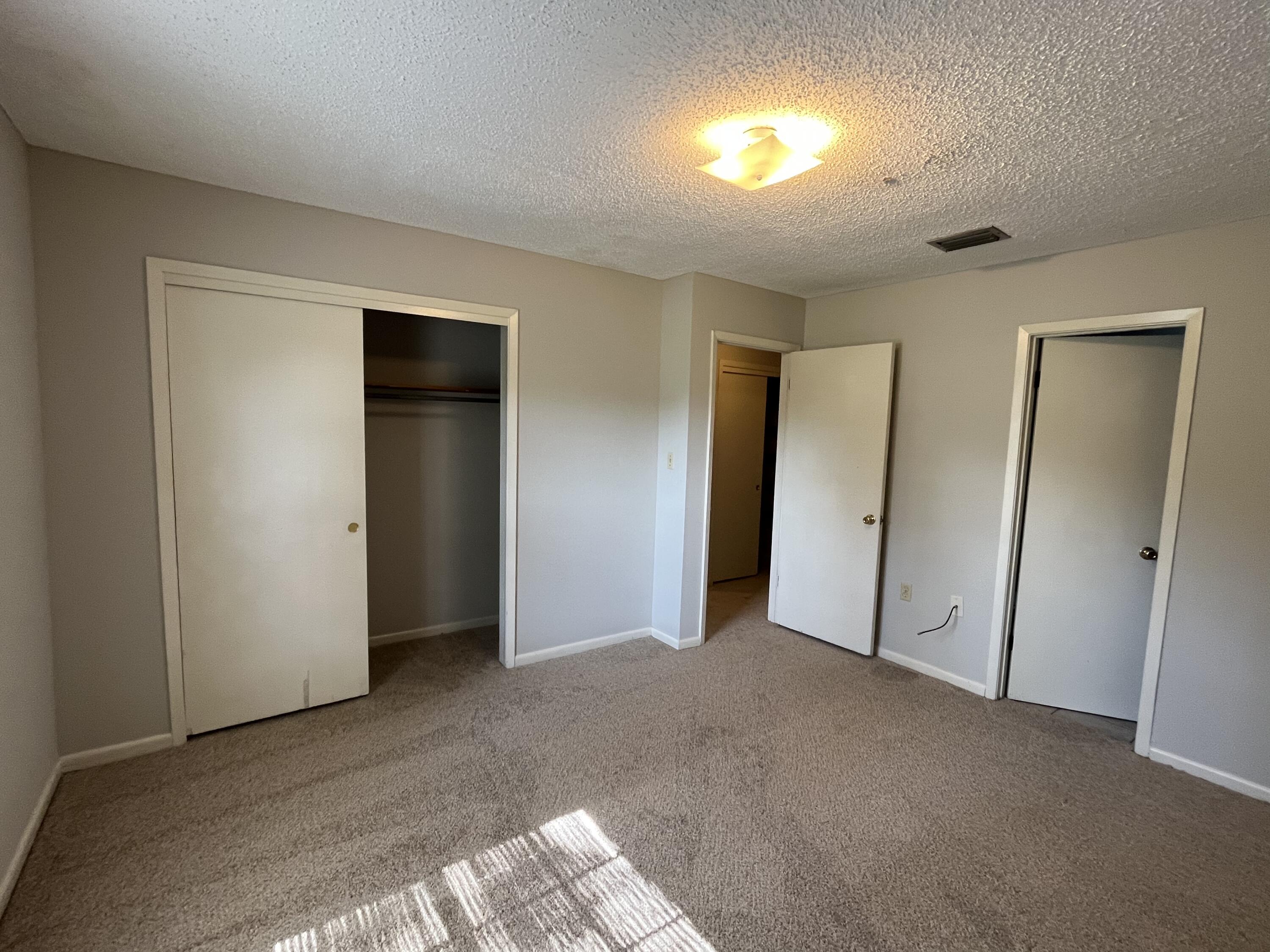 METES & BOUNDS - Residential Lease