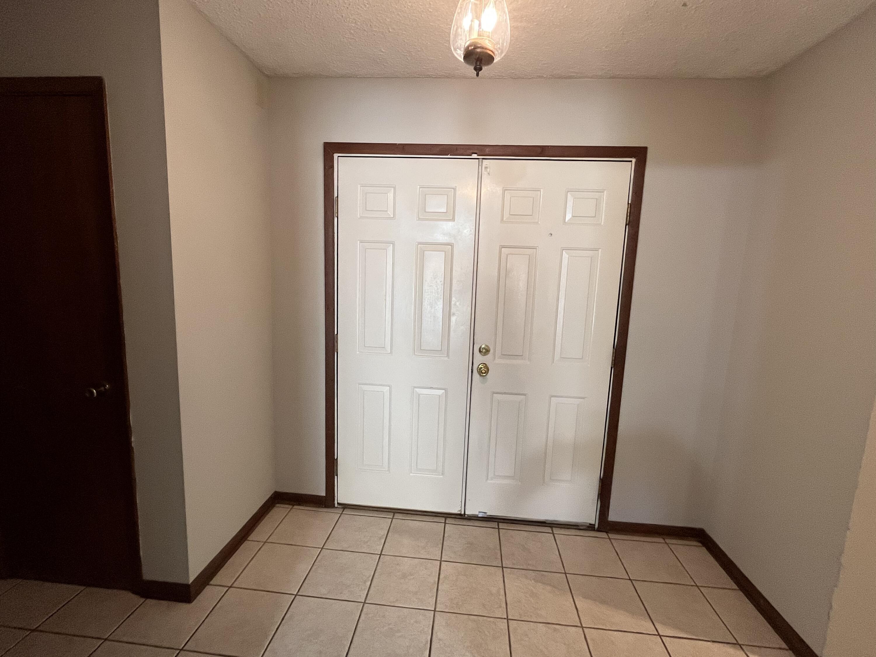 METES & BOUNDS - Residential Lease