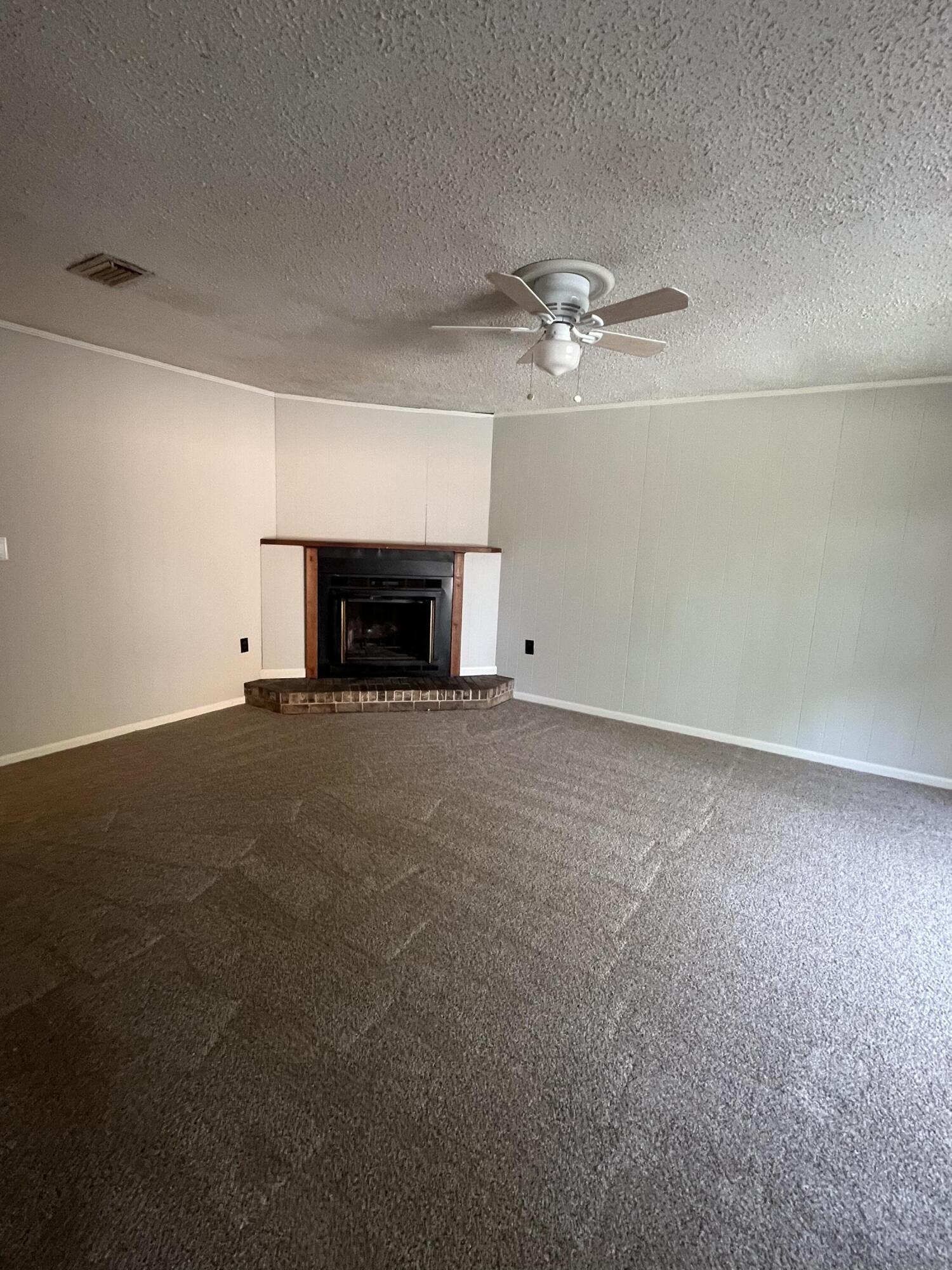 METES & BOUNDS - Residential Lease