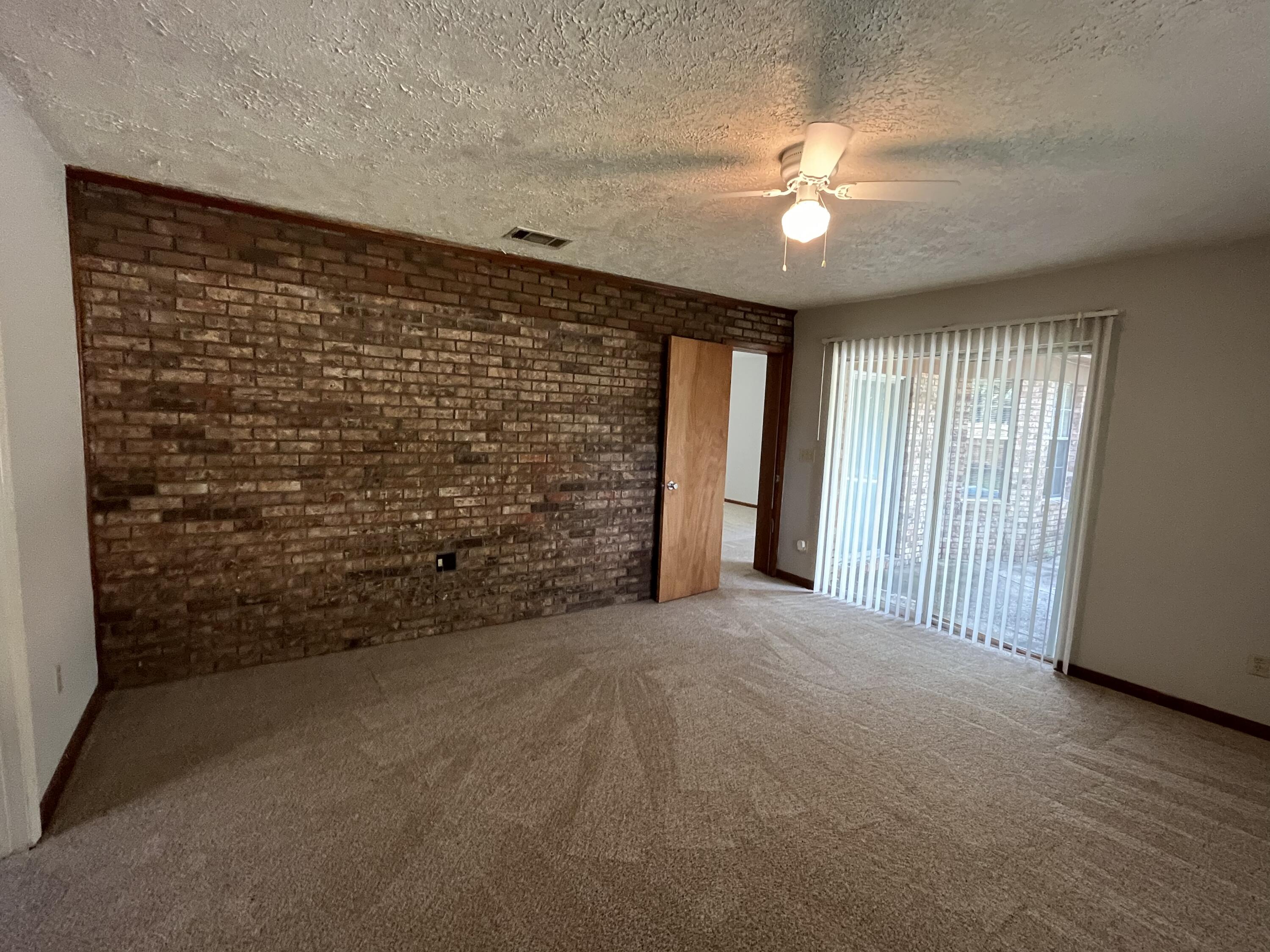 METES & BOUNDS - Residential Lease