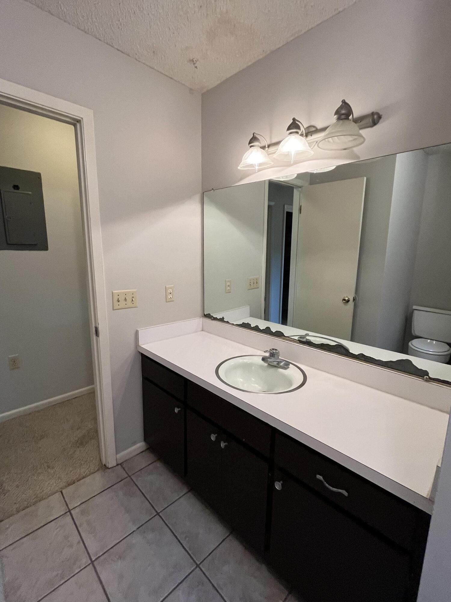 METES & BOUNDS - Residential Lease