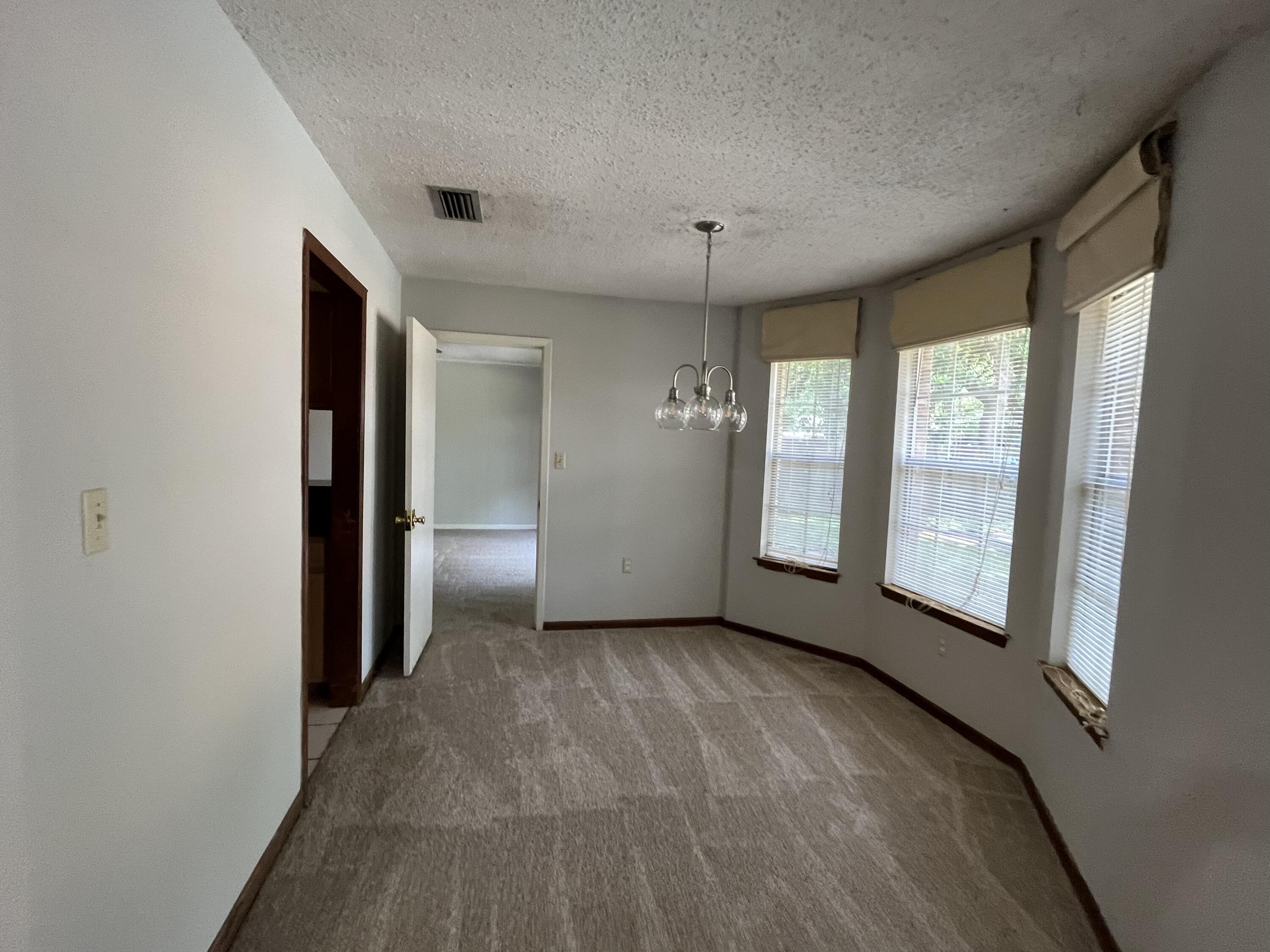 METES & BOUNDS - Residential Lease