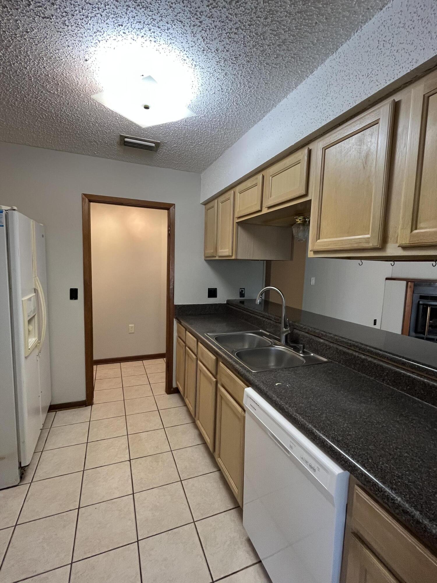 METES & BOUNDS - Residential Lease