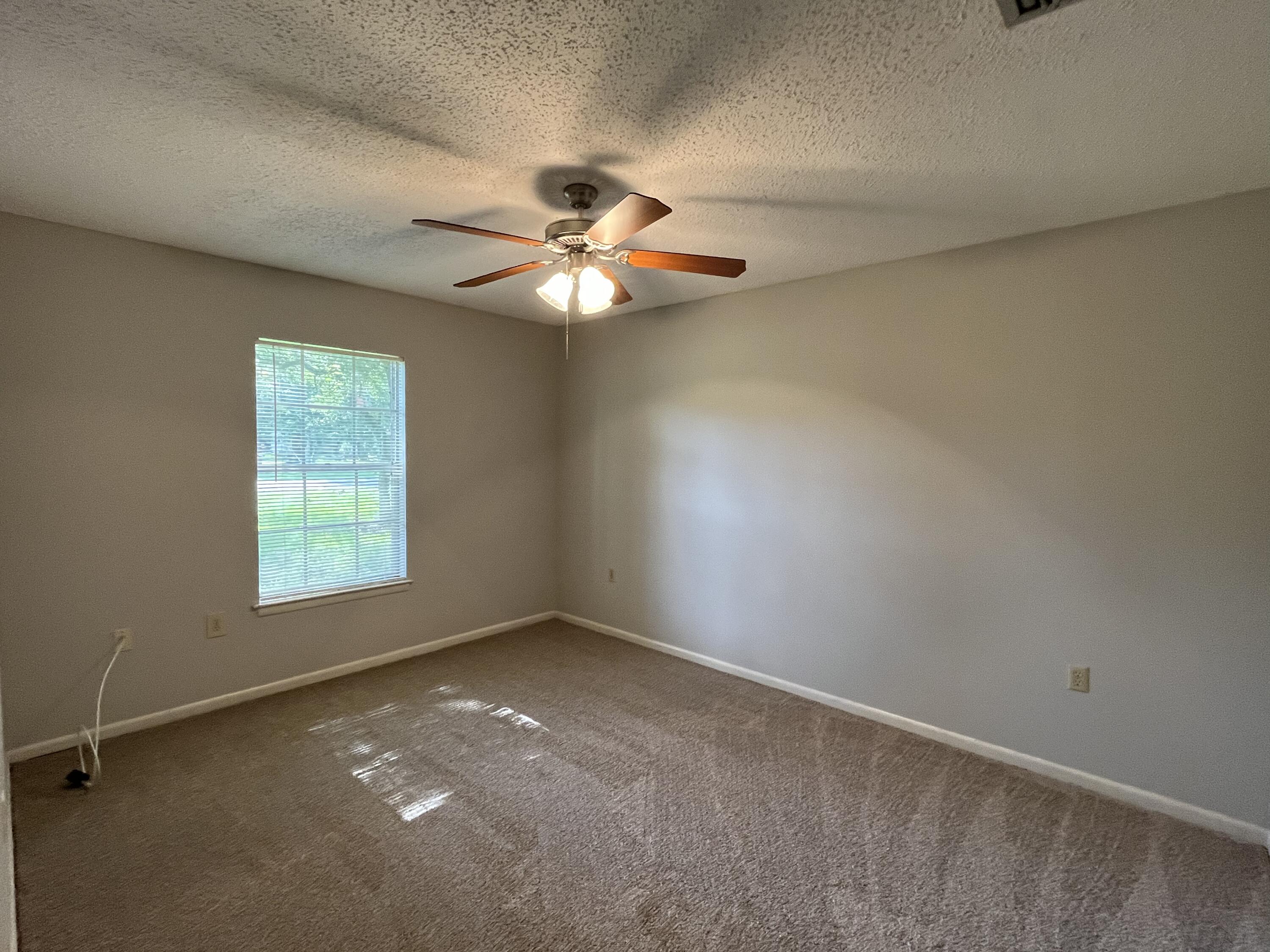 METES & BOUNDS - Residential Lease