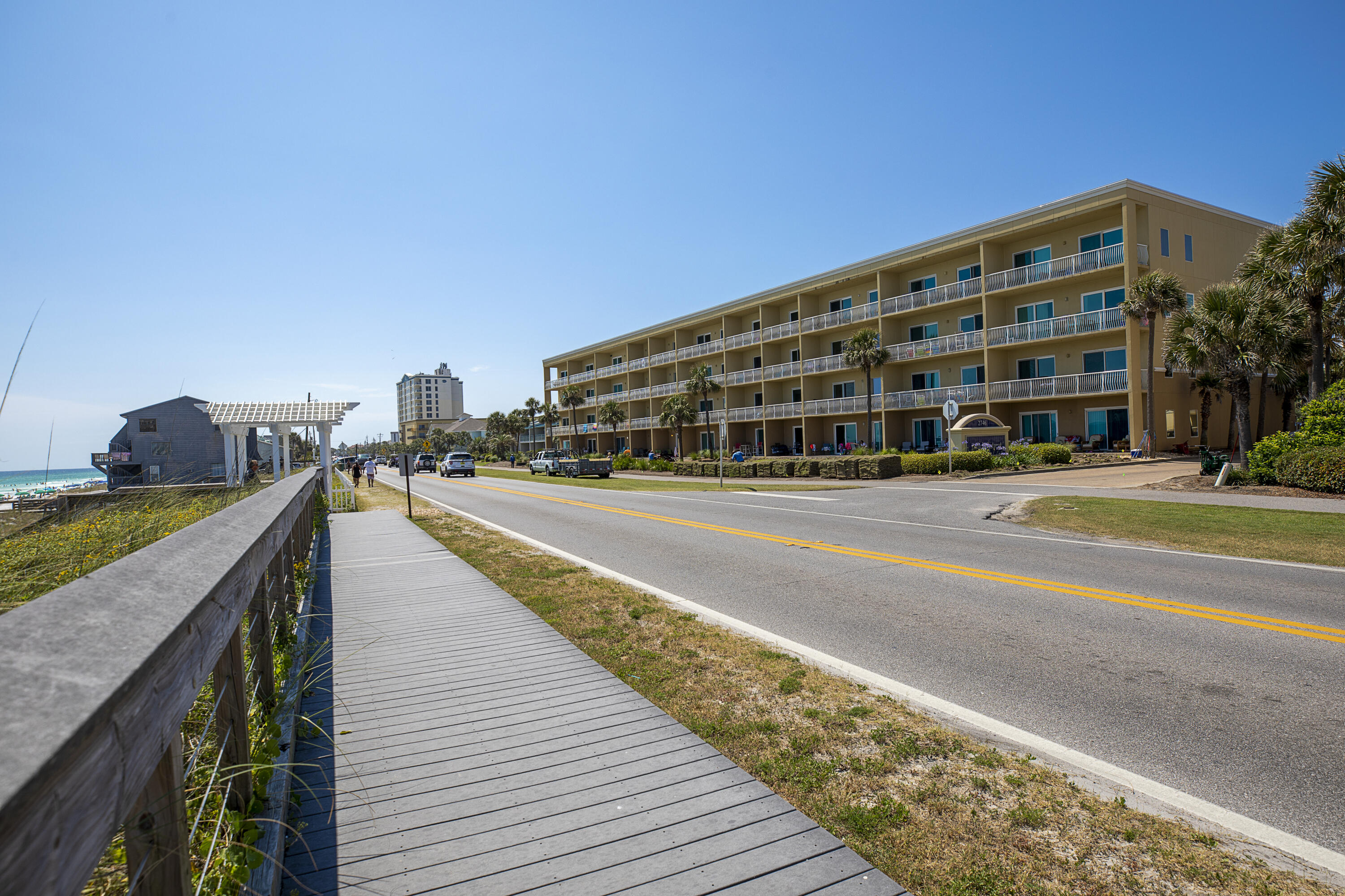 BEACH RETREAT - Residential