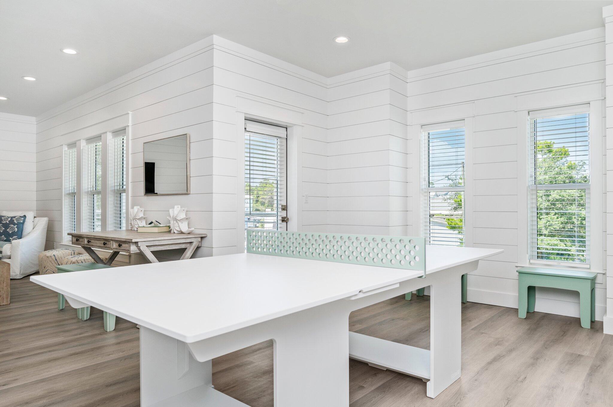 EASTERN LAKE S/D - Residential