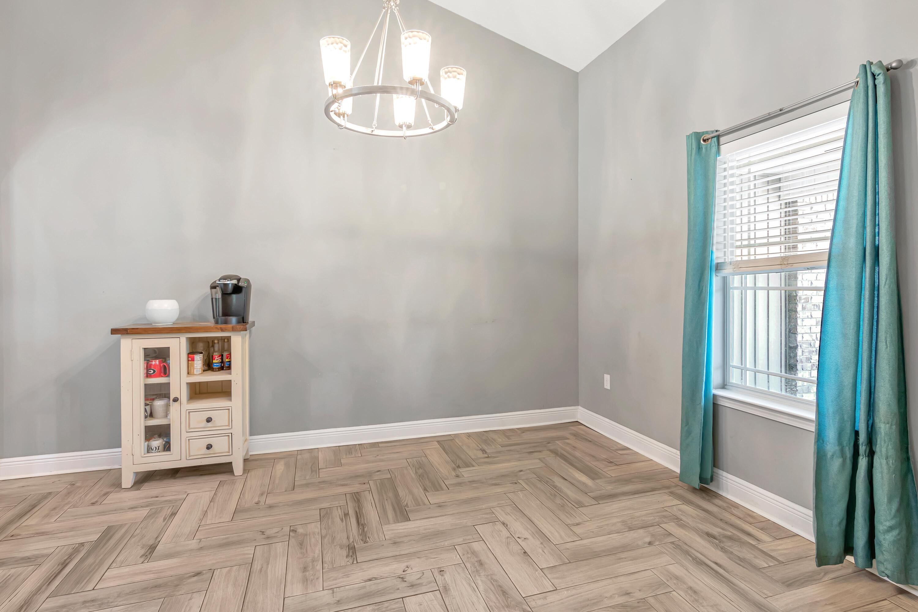 HOLLEY BY THE SEA - Residential