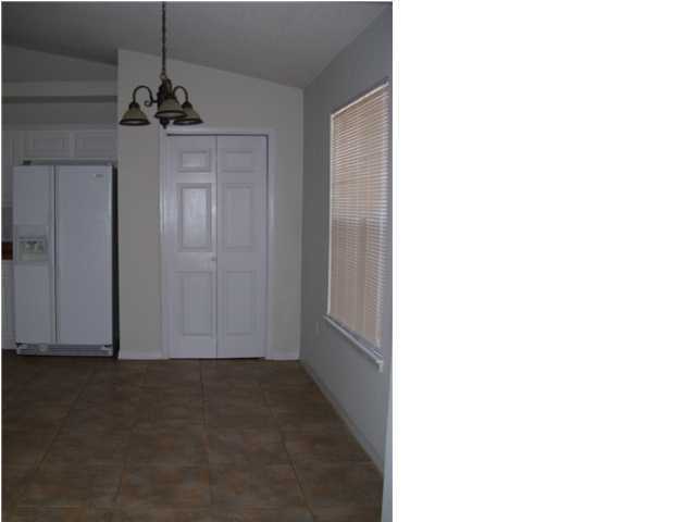 COUNTRYWOOD EST - Residential Lease