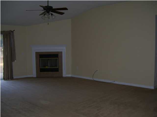 COUNTRYWOOD EST - Residential Lease