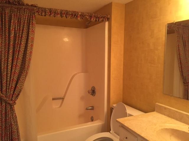 CLOVERDALE LAKE - Residential