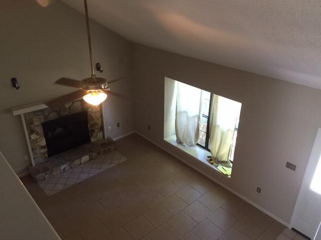 CLOVERDALE LAKE - Residential